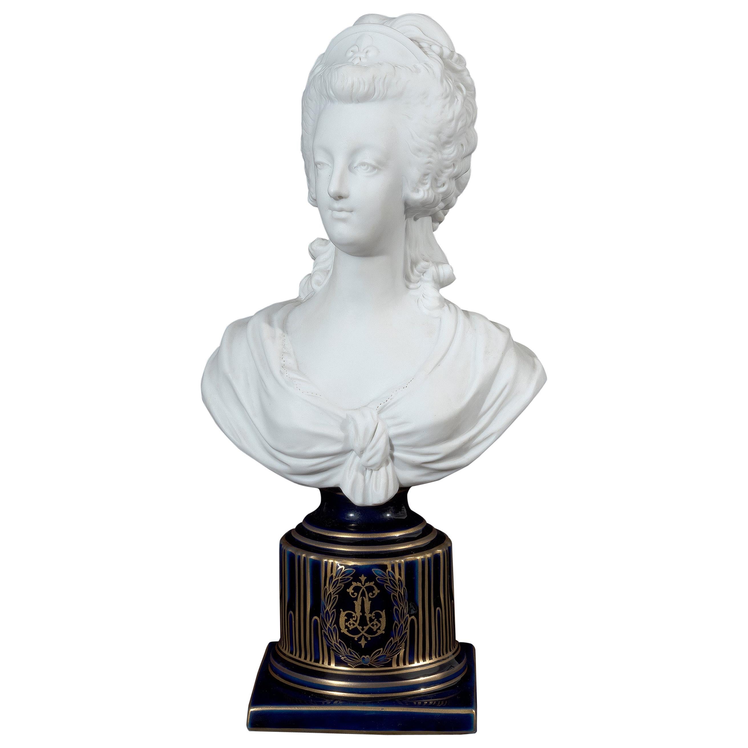 Sèvres Style Bisque Porcelain Bust of Marie Antoinette, Early 20th Century For Sale