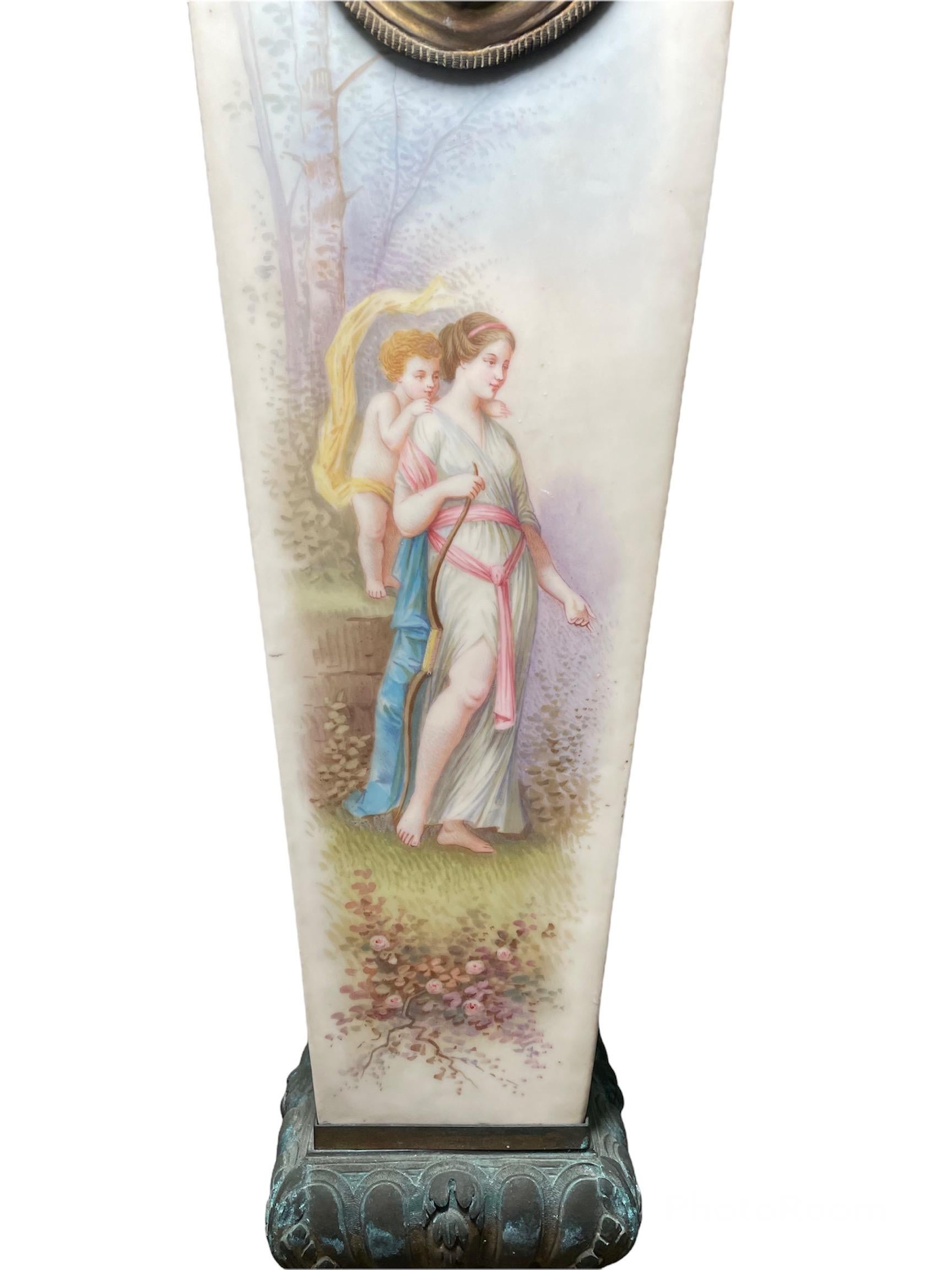 Pedestal de Ónice Montado y Bronce de Porcelana Pintado a Mano Estilo Sevres Pintado a mano en venta