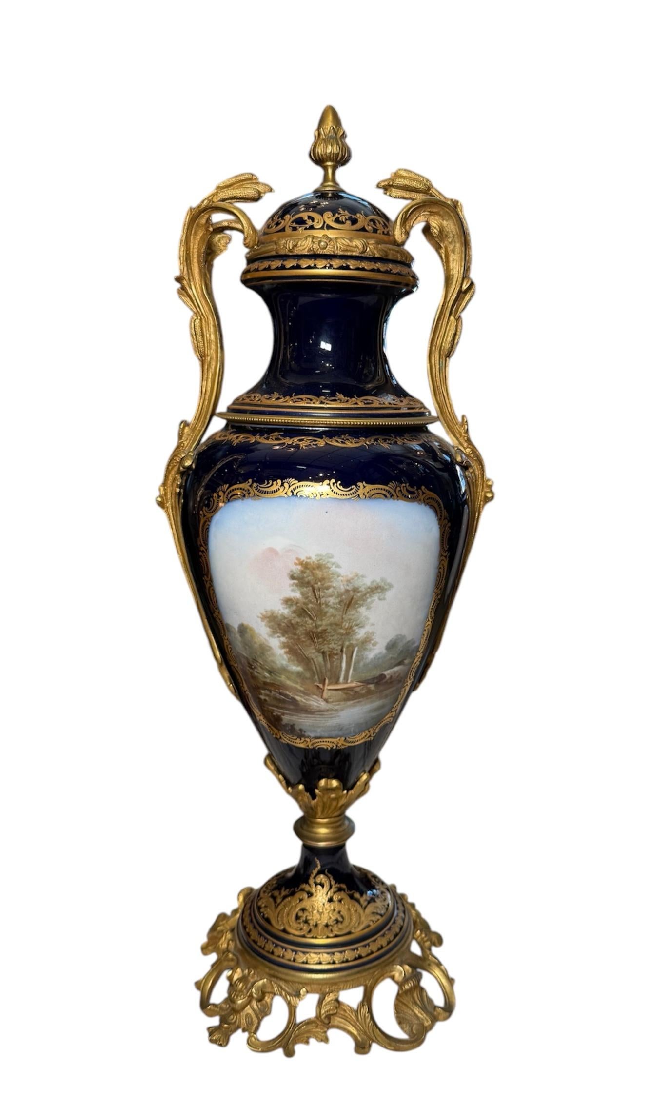 Sevres Style Pair Of Gilt Cobalt Blue Urns For Sale 2