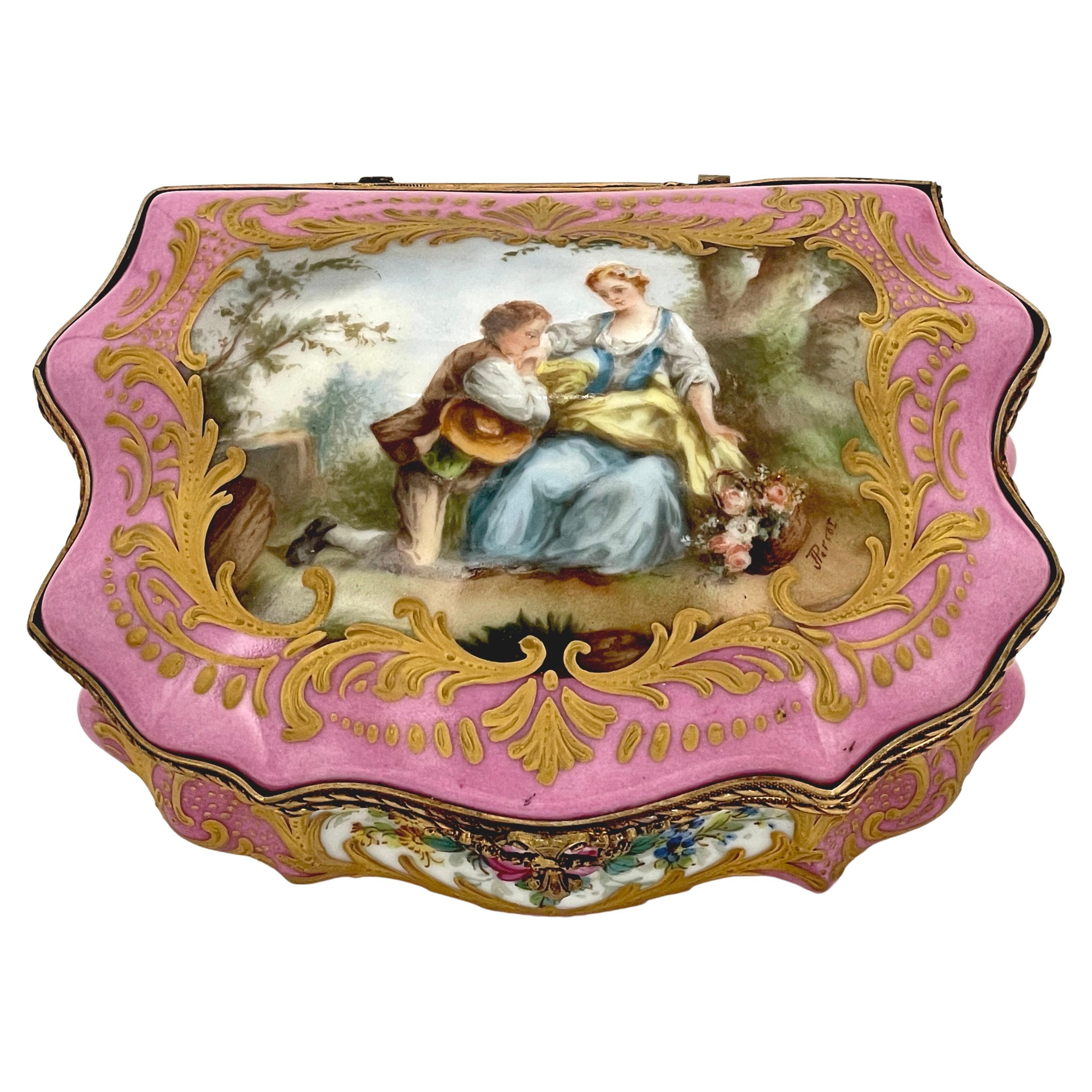 Caja de Sobremesa Montada de Ormolu con Motivo Watteau Bombe Rosa Estilo Sevres en venta