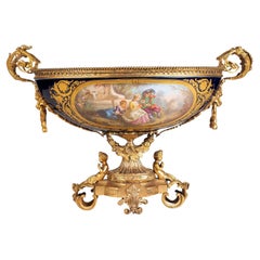 Comport en porcelaine de style Sèvres, vers 1890.