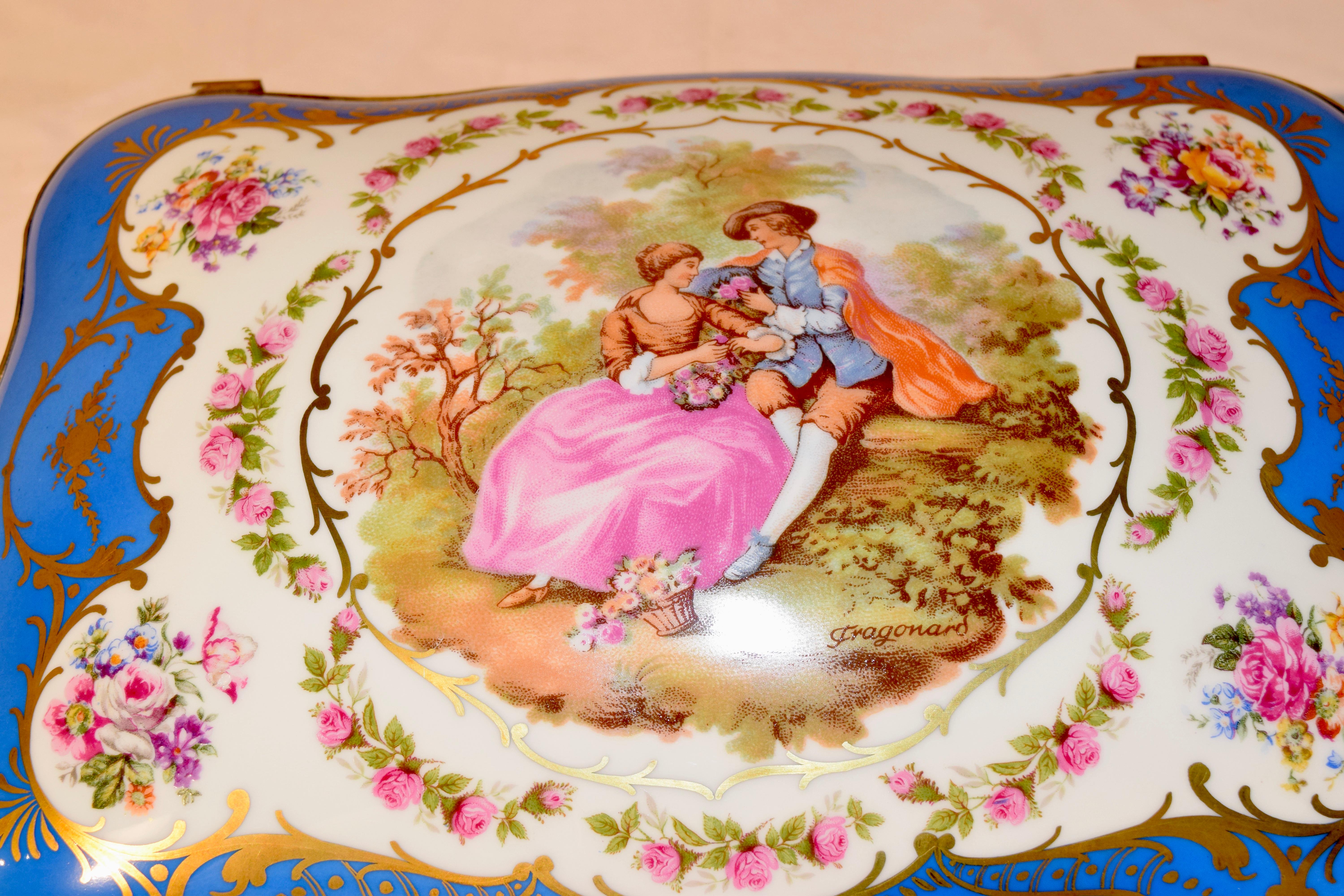 French Sevres Style Porcelain Footed Dresser Box, circa 1920 For Sale