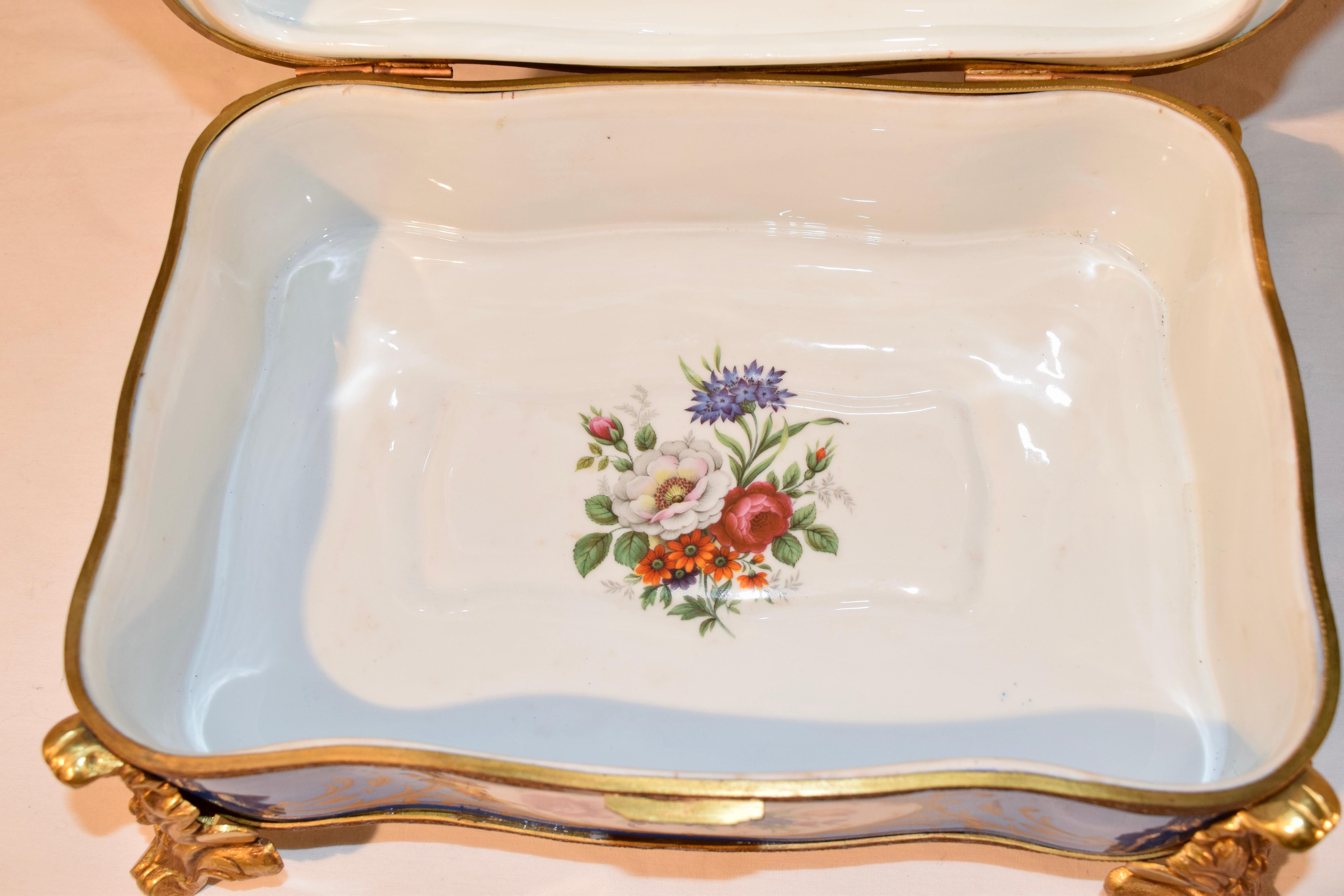 20th Century Sevres Style Porcelain Footed Dresser Box, circa 1920 For Sale