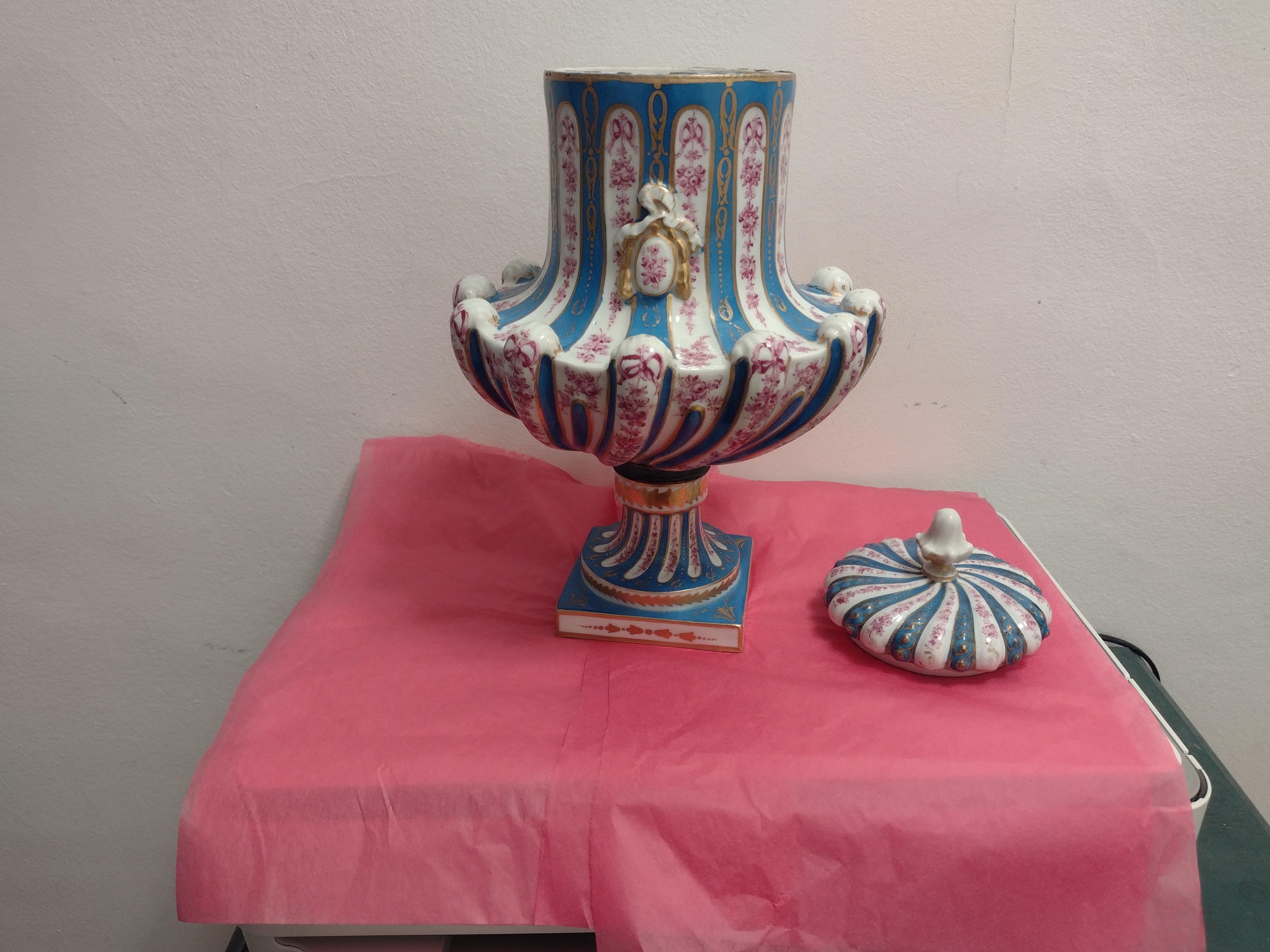 Vaso in porcellana di Sèvres, Francia Inizio XX secolo in vendita 6