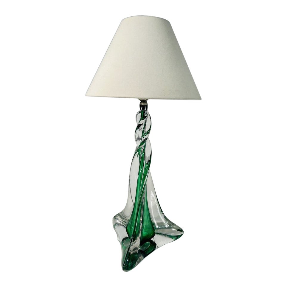 Sèvres Tischlampe aus handgefertigtem Glas um 1950 im Angebot