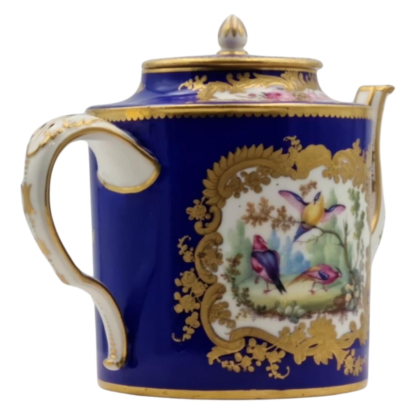Sevres Teapot, Thomas Martin Randall Decoration, circa 1835 In Good Condition For Sale In Melbourne, Victoria