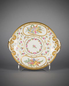 Sèvres White Glazed and Gilt Porcelain Écuelle, Cover and Underplate, circa 1775