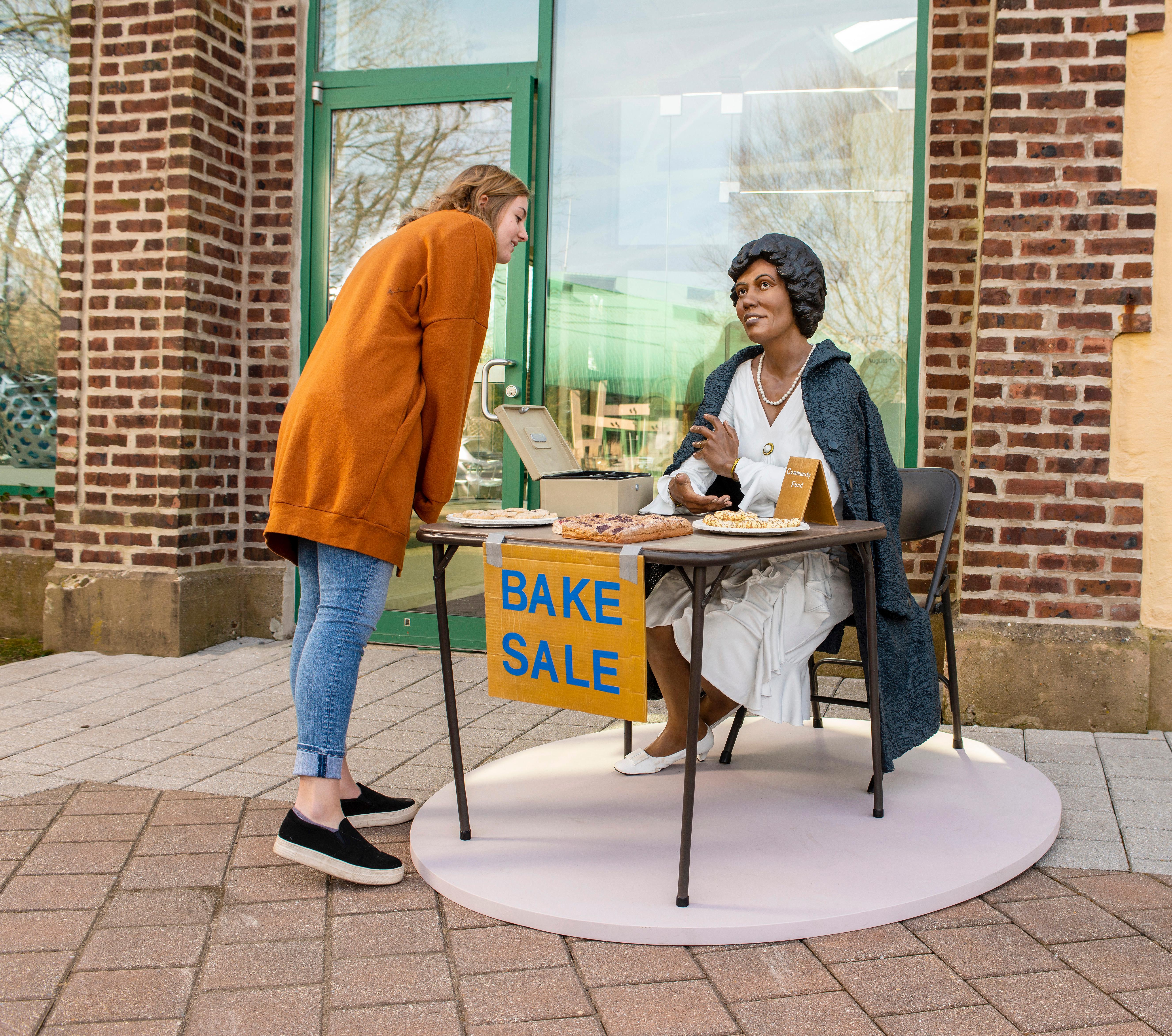 Vente de pâtisseries - Sculpture de Seward Johnson