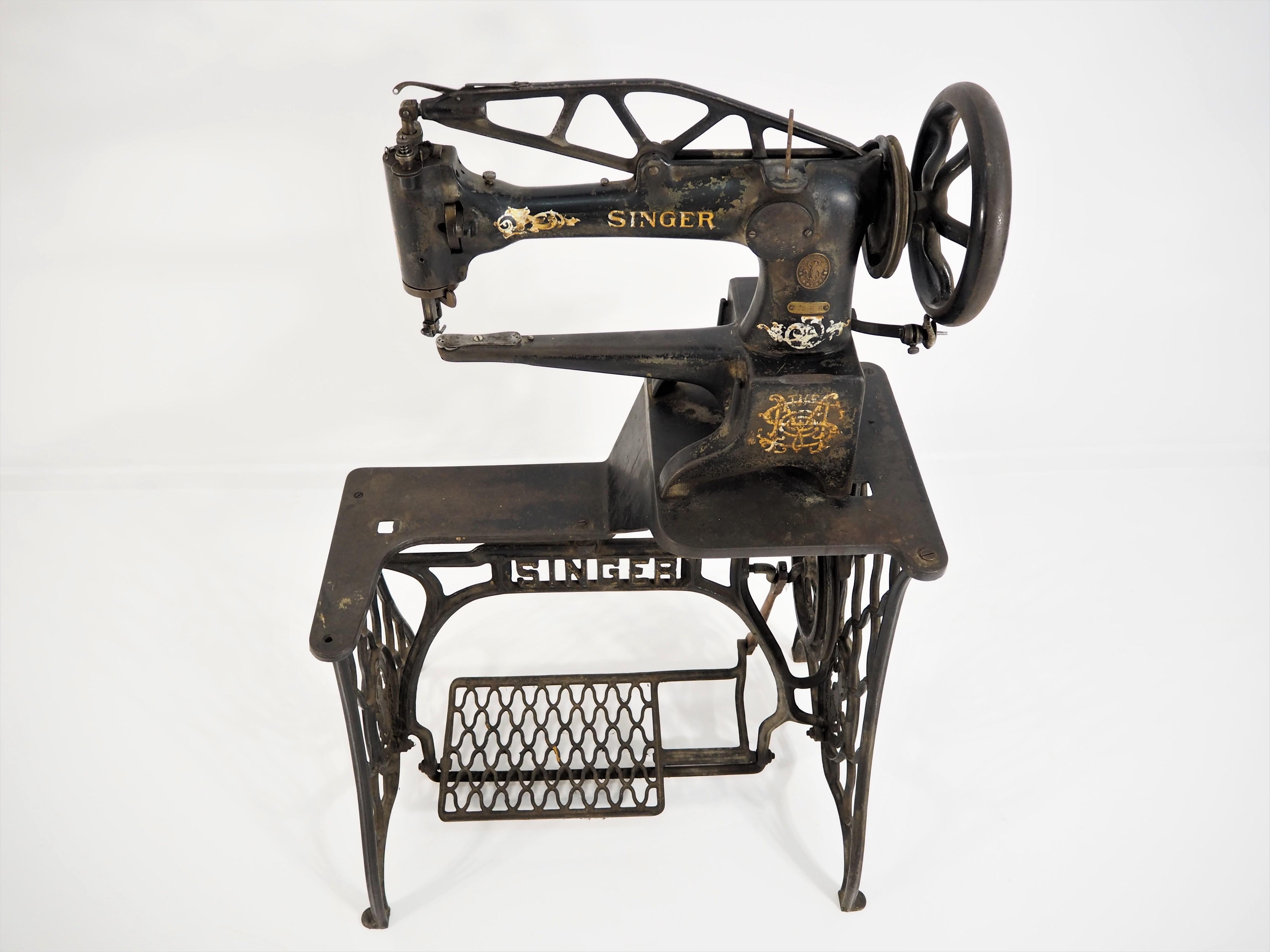 singer sewing machine 1920s