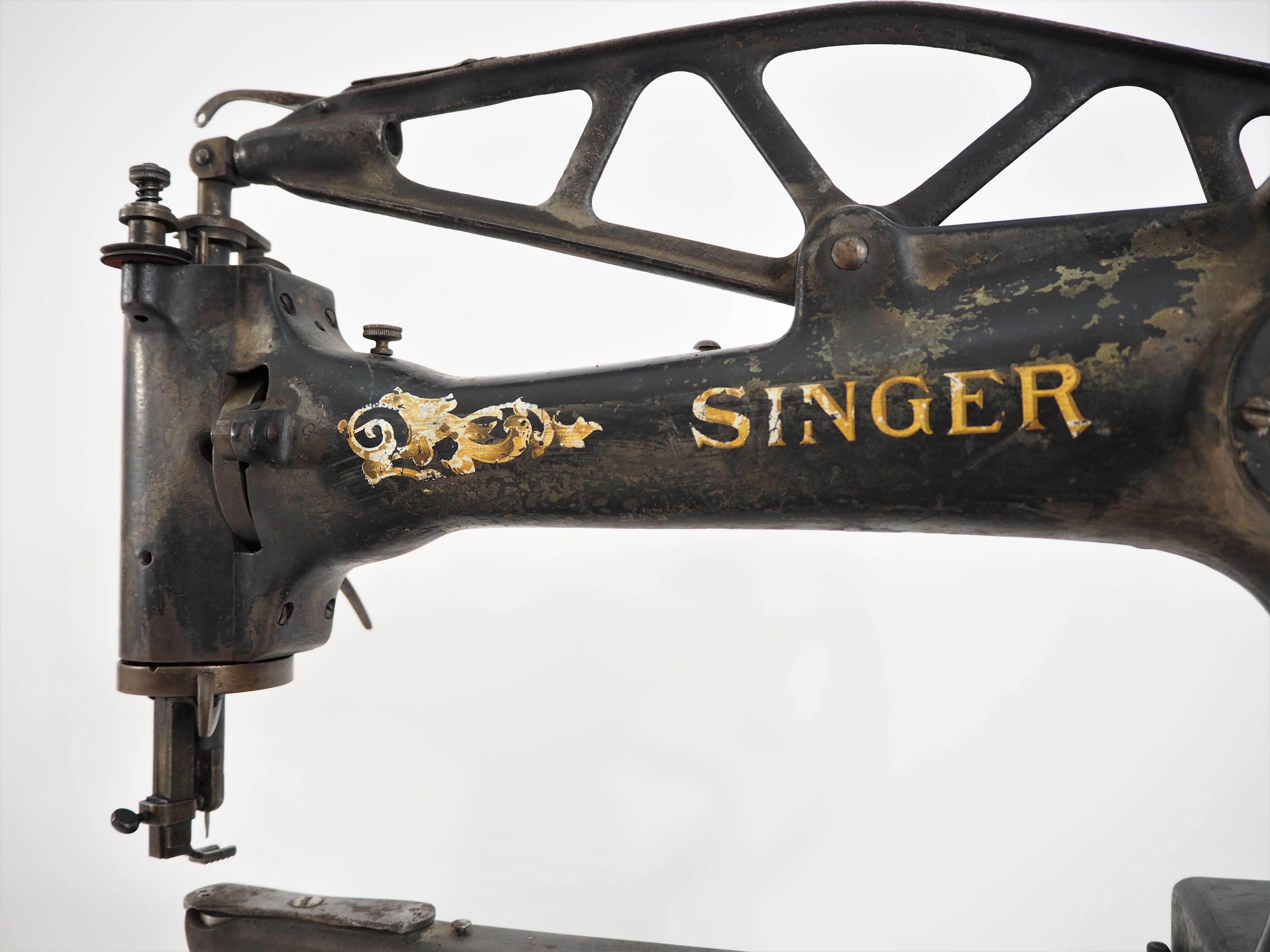 Art Deco Sewing Machine from Singer, circa 1920s