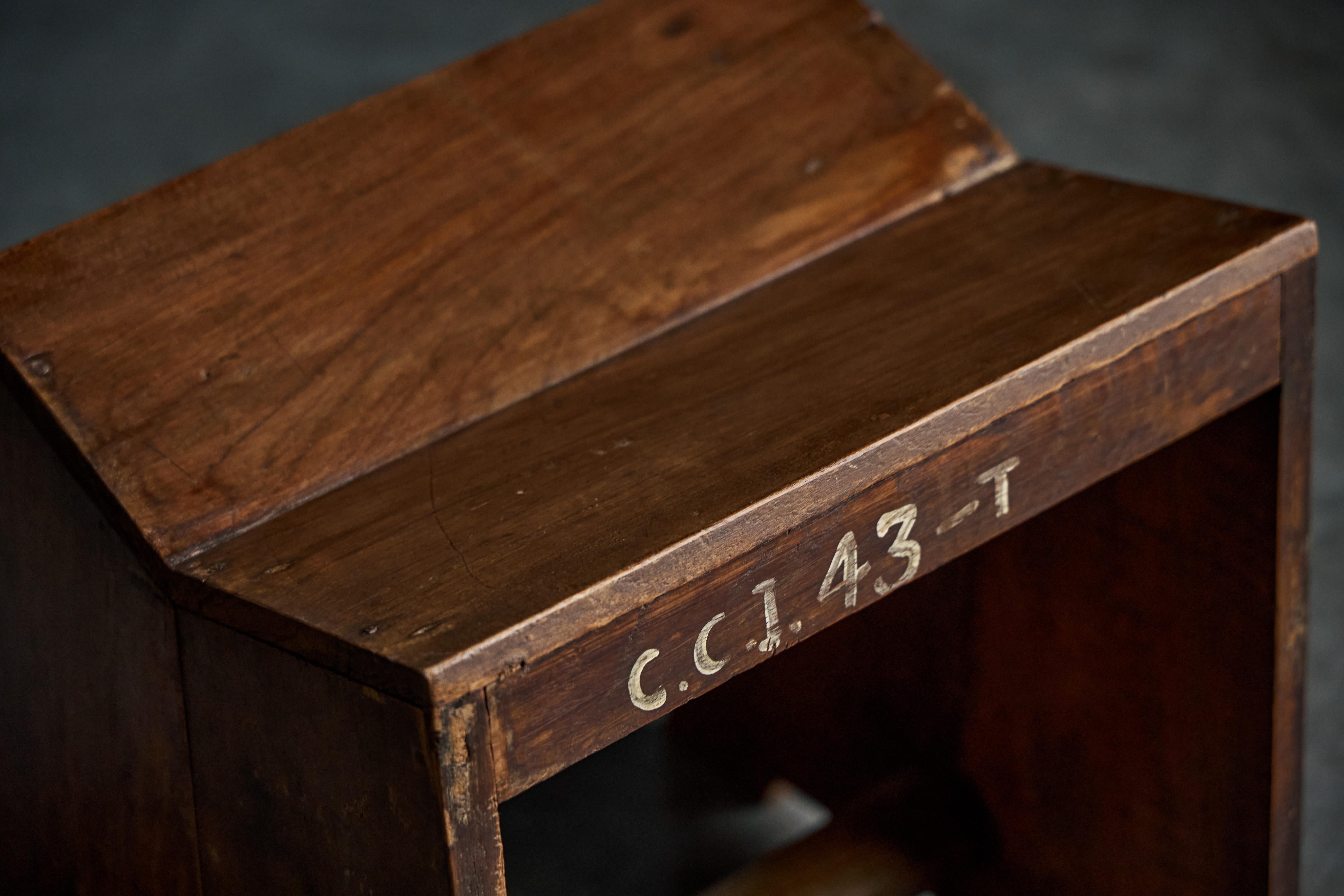 Mid-Century Modern Tabourets à couture PJ-SI-68-A de Pierre Jeanneret, Inde, années 1960 en vente