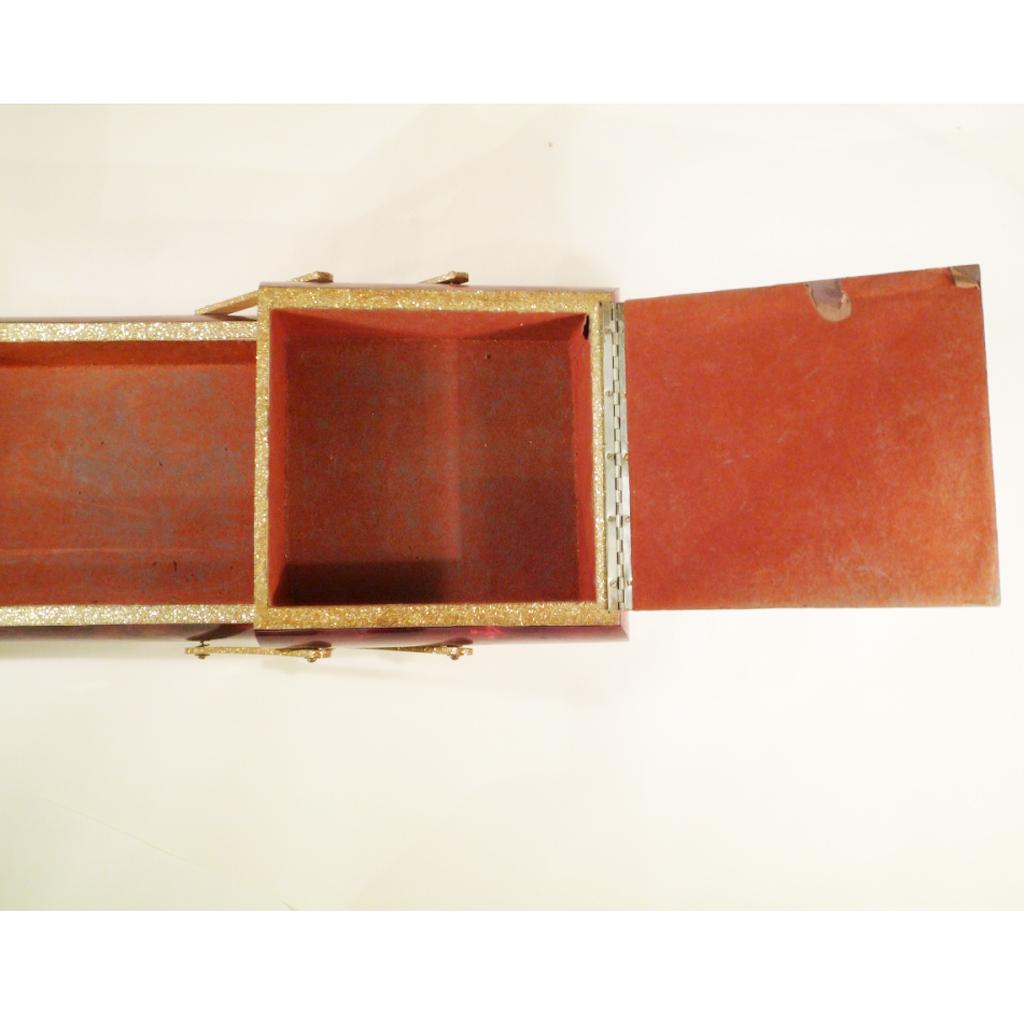 Sewing/Storage Box in Red Lacquer, 1940s-1950s In Good Condition In Berlin, DE