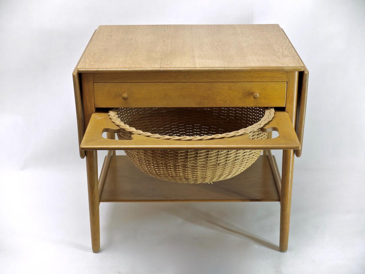 Scandinavian Modern Sewing table AT-33 by Hans J. Wegner in Oak for Tuck in Denmark