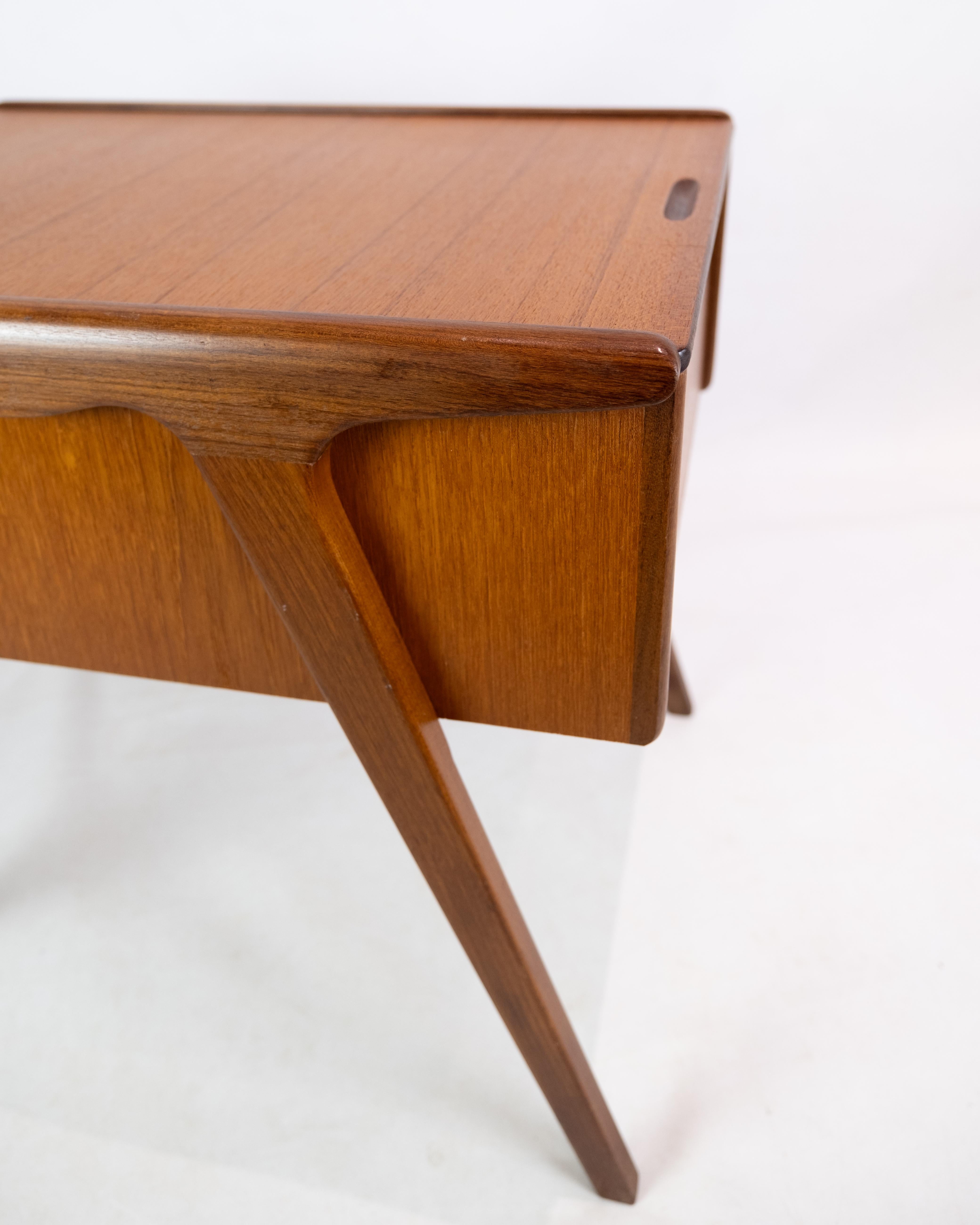 Mid-Century Modern Sewing Table in Teak Wood of Danish Design From The 1960's For Sale