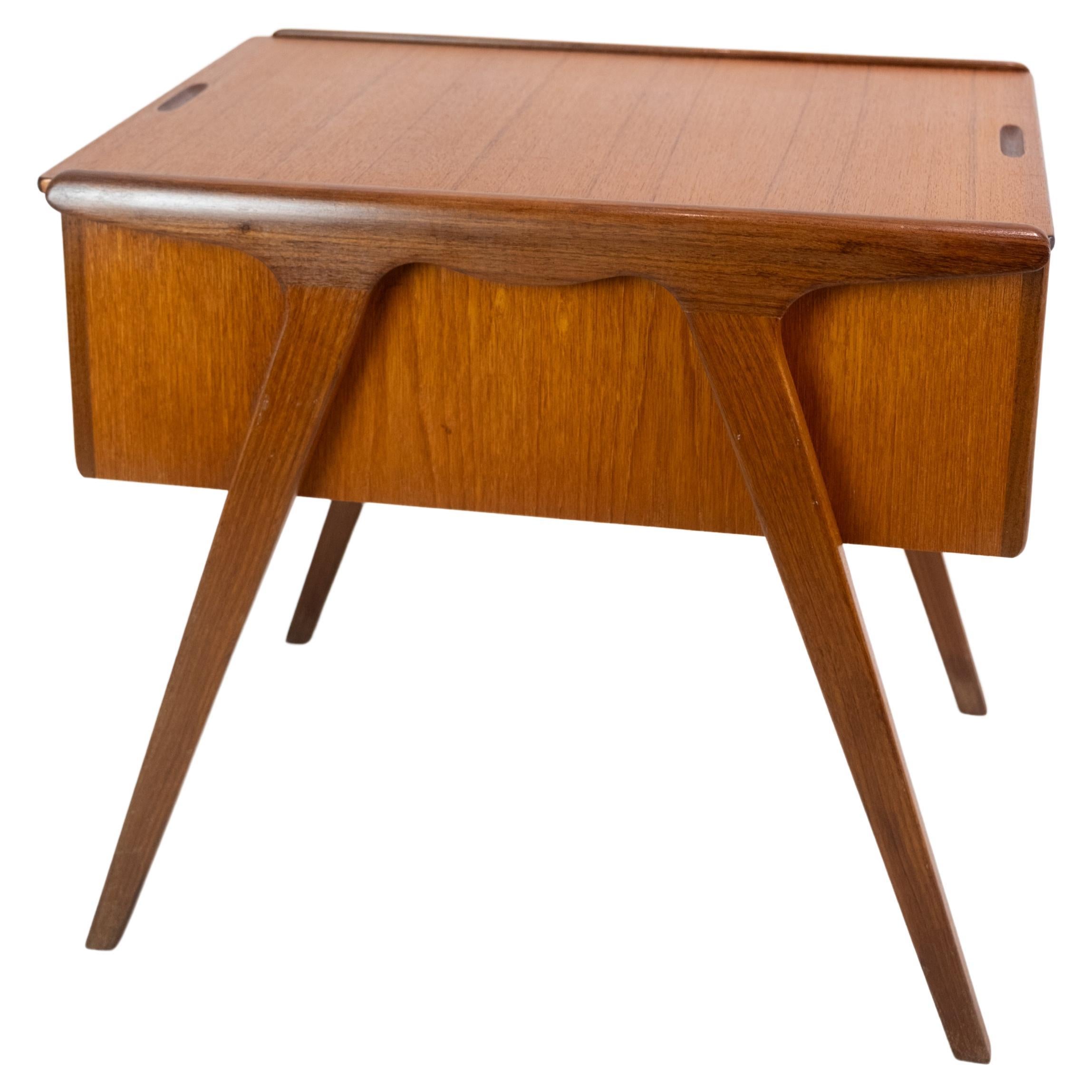 Table à couture en bois de teck de design danois des années 1960