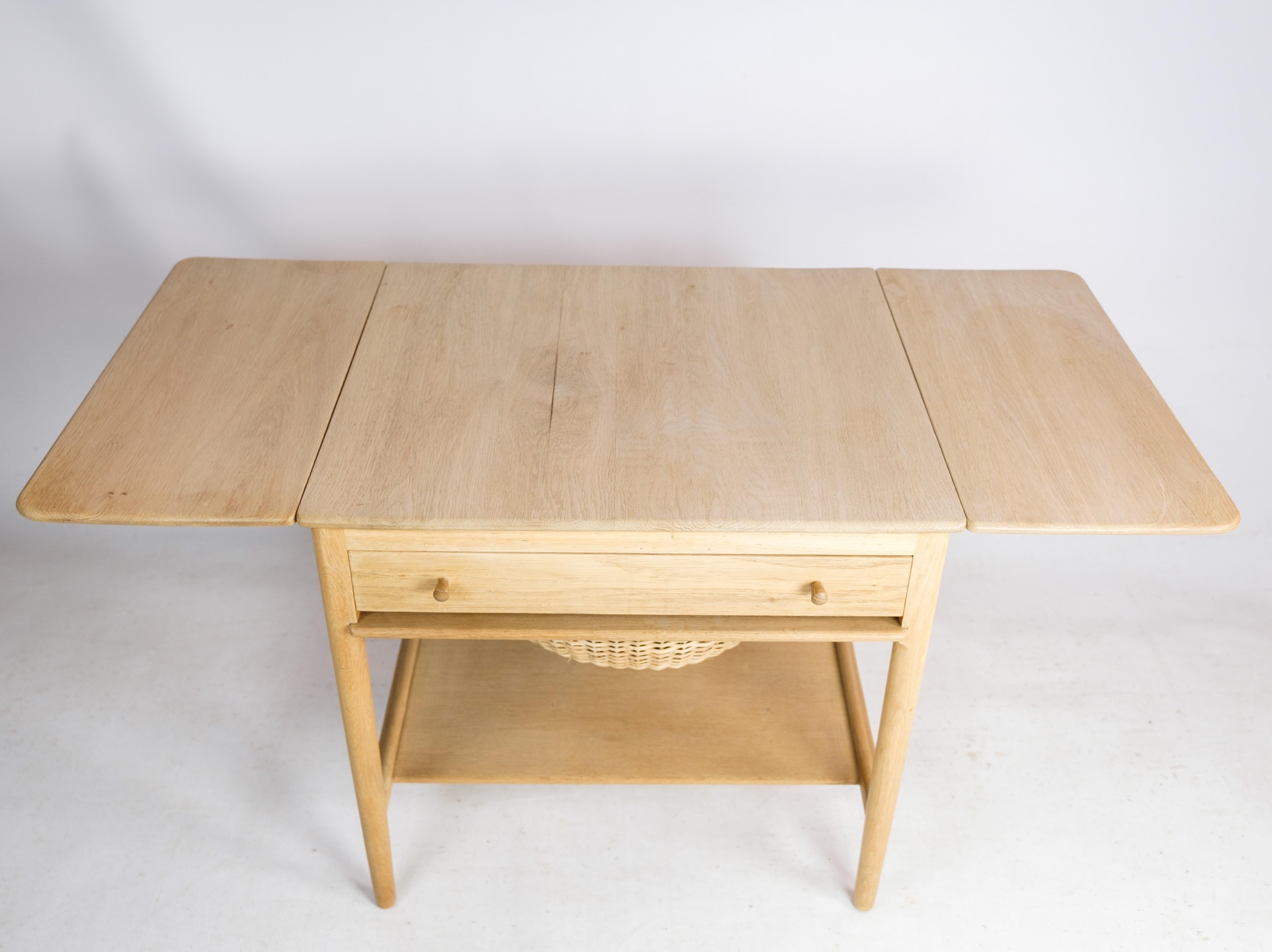 Sewing Table, Oak, Hans J. Wegner, 1960 In Good Condition In Lejre, DK