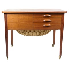 Mesa De Coser Con Cajones Y Ruedas De Teca, Diseño Danés De Los Años 60