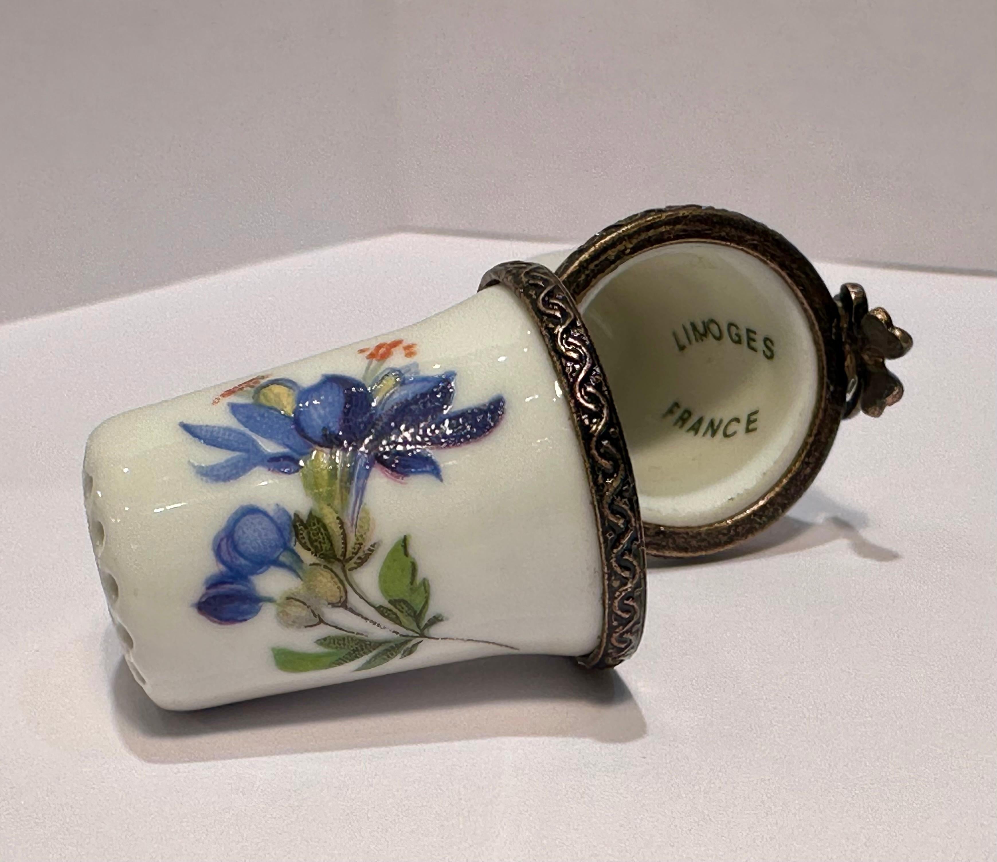 Sewing Theme Limoges France Floral Motif Porcelain Double Thimbles or Needle Box In Excellent Condition For Sale In Tustin, CA