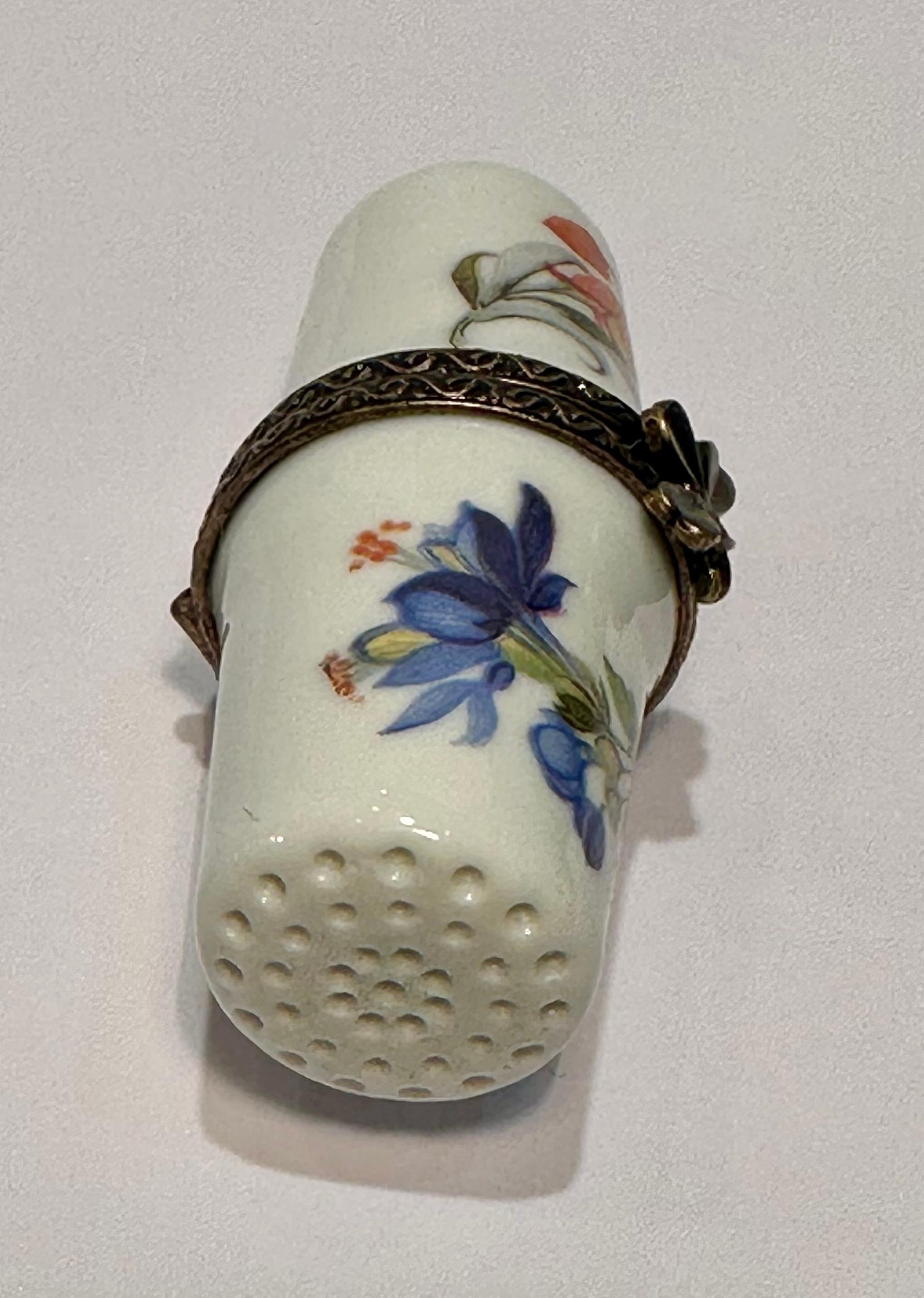 Sewing Theme Limoges France Floral Motif Porcelain Double Thimbles or Needle Box For Sale 2