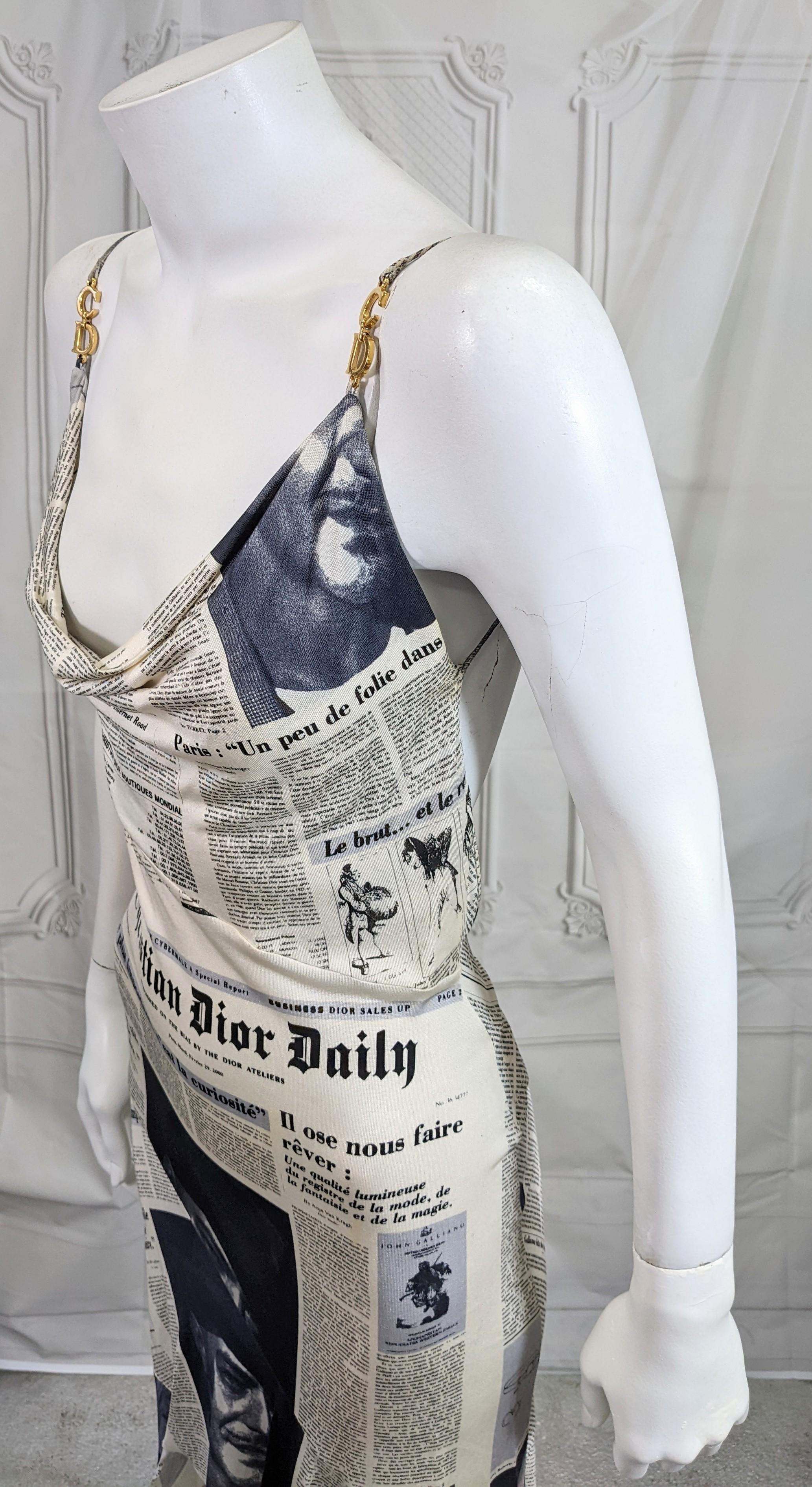 Gris Sex and The City 2, robe emblématique de John Galliano pour Christian Dior Newsprint en vente