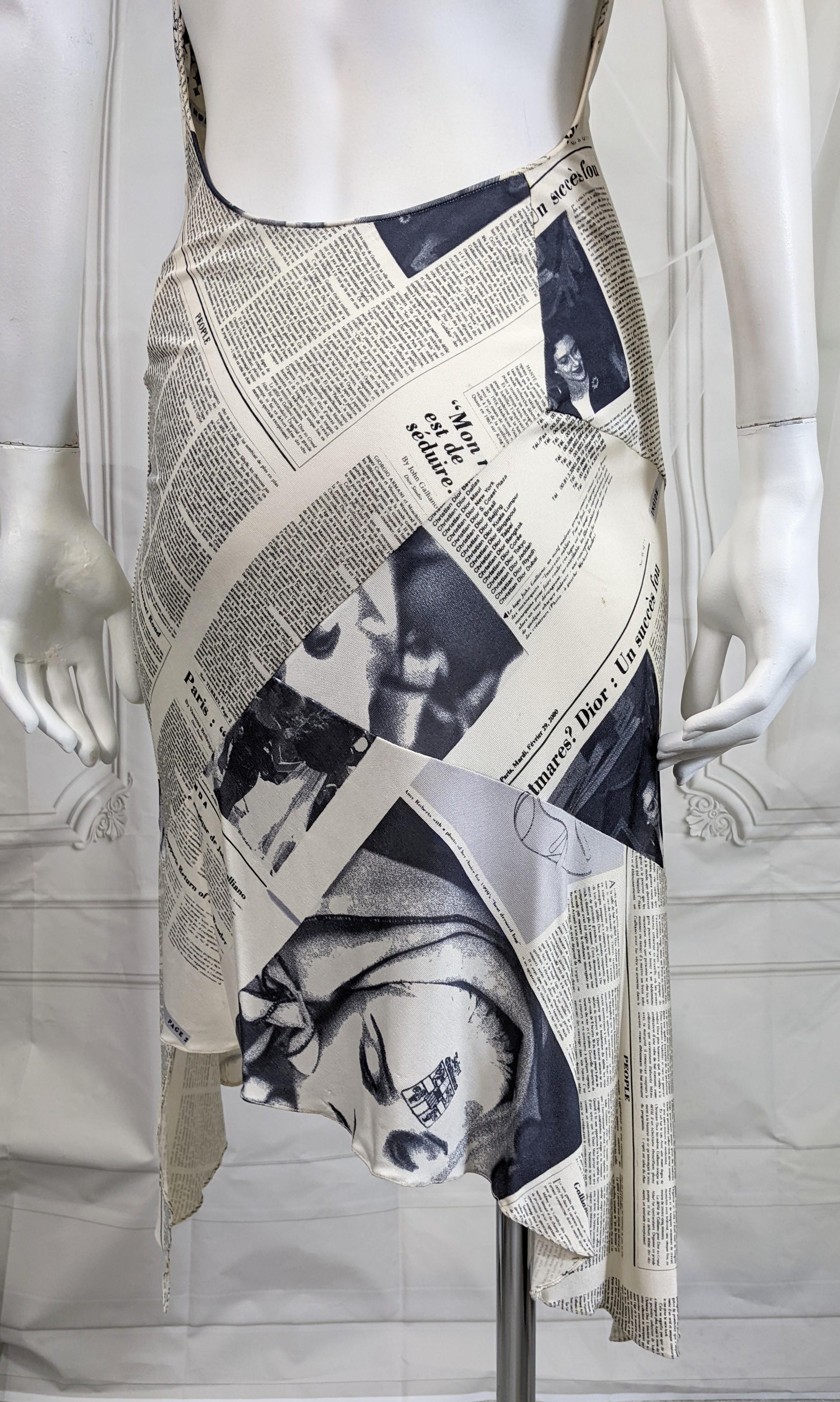Sex and The City 2, Ikonisches Kleid von John Galliano für Christian Dior mit Zeitungsdruck Damen im Angebot