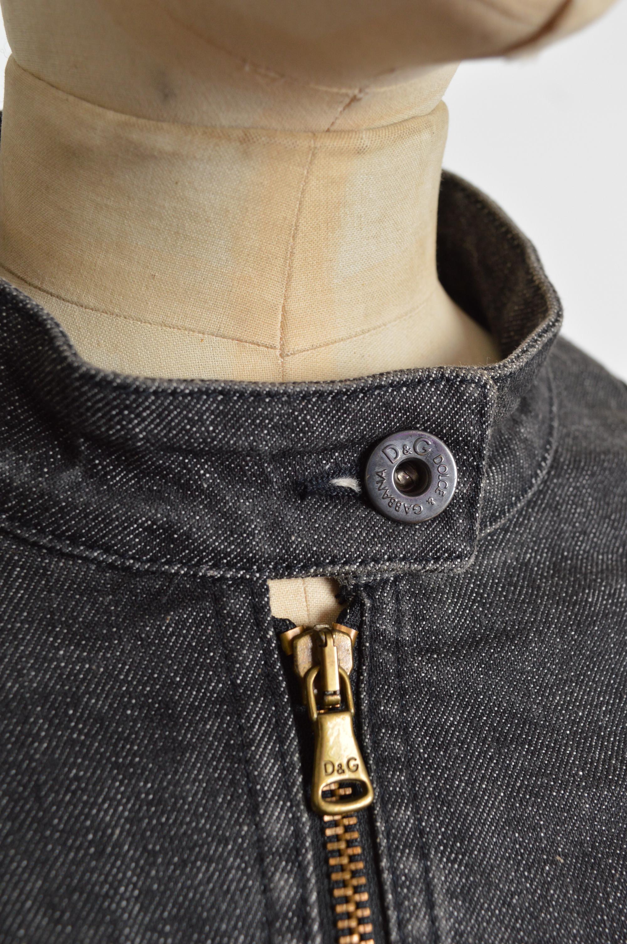 Sexy 2000’s Dolce & Gabbana Y2k Charcoal Grey fitted denim corset Jacket In Fair Condition For Sale In Sheffield, GB