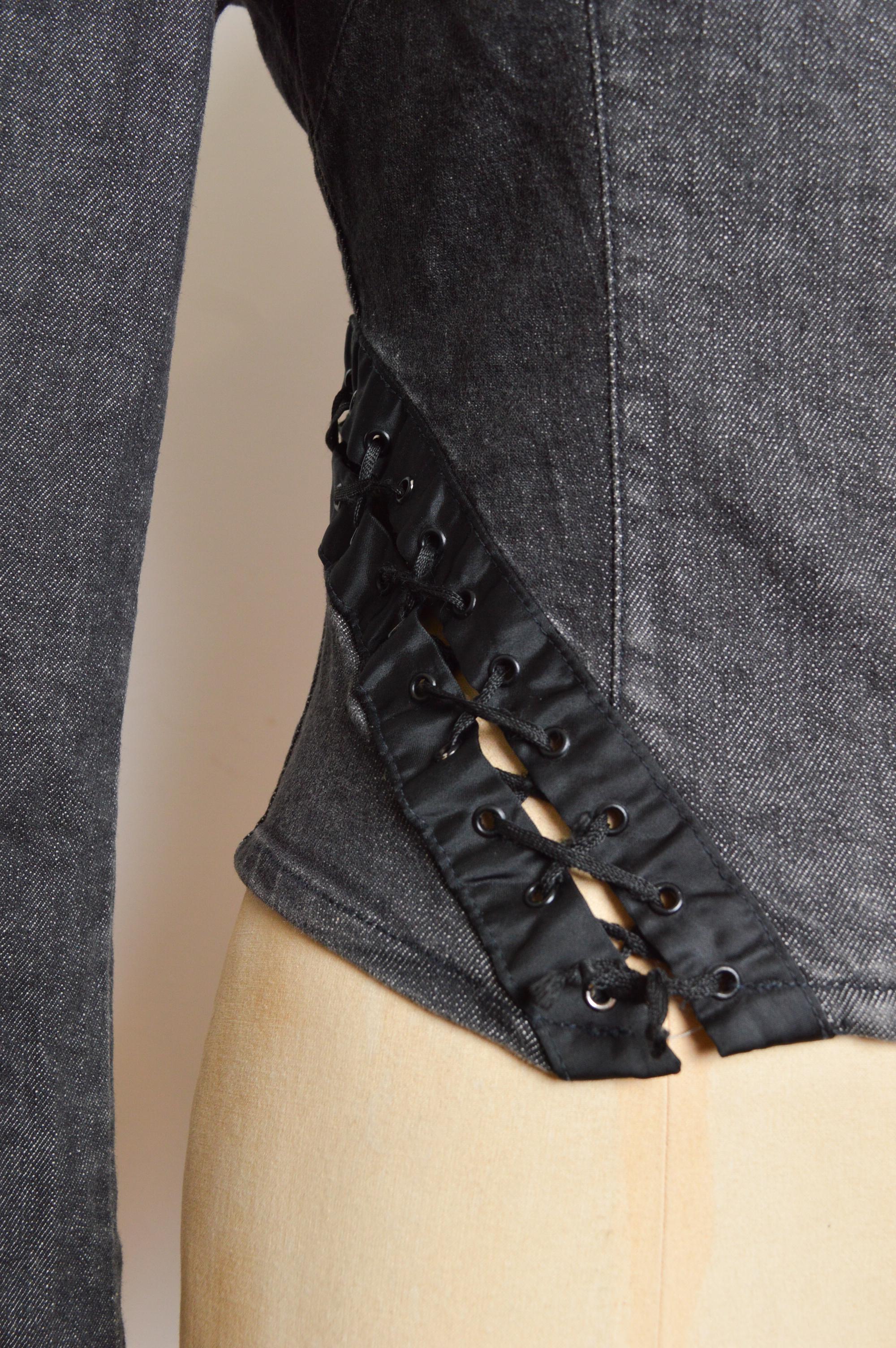 Sexy 2000’s Dolce & Gabbana Y2k Charcoal Grey fitted denim corset Jacket For Sale 3
