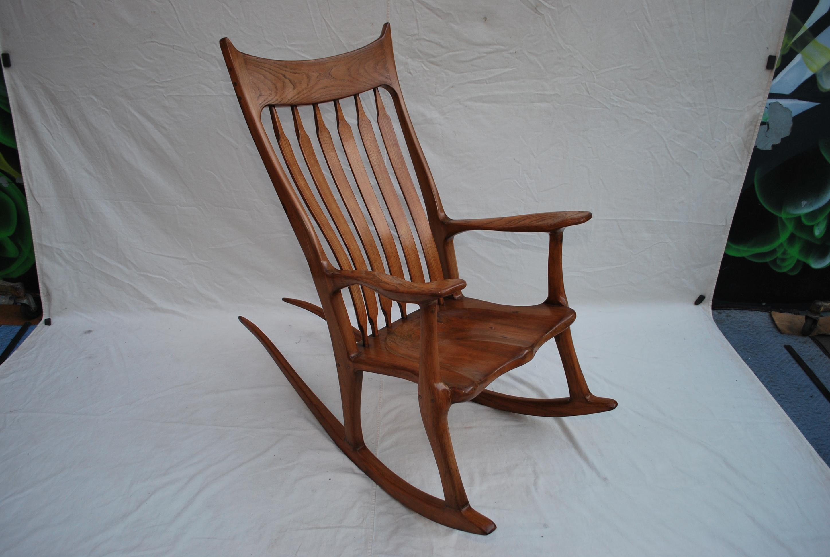 Sexy et Elegance  toutes les mains  Chaise à bascule dans le style de sam Maloof en vente 4