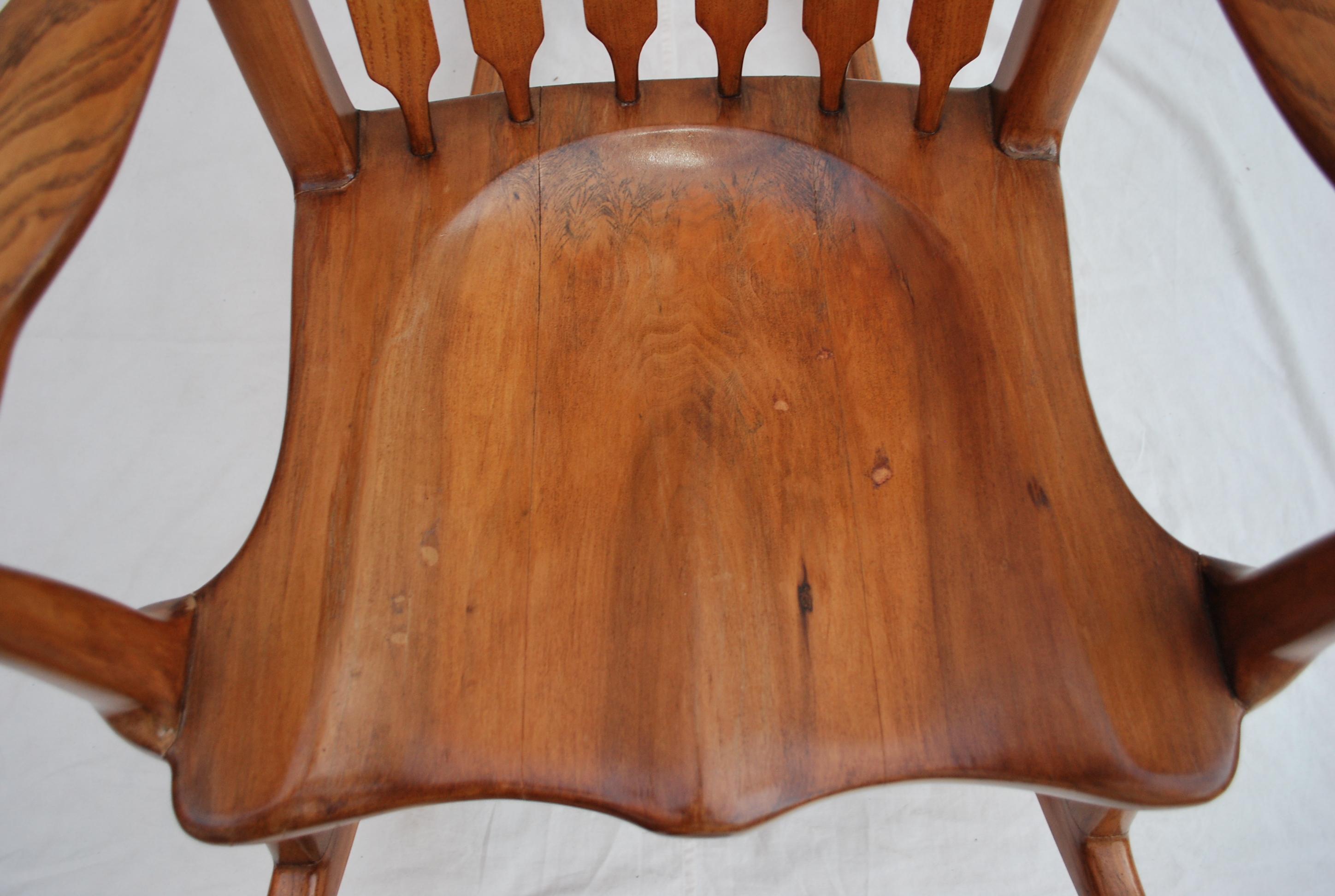 Sexy et Elegance  toutes les mains  Chaise à bascule dans le style de sam Maloof en vente 5