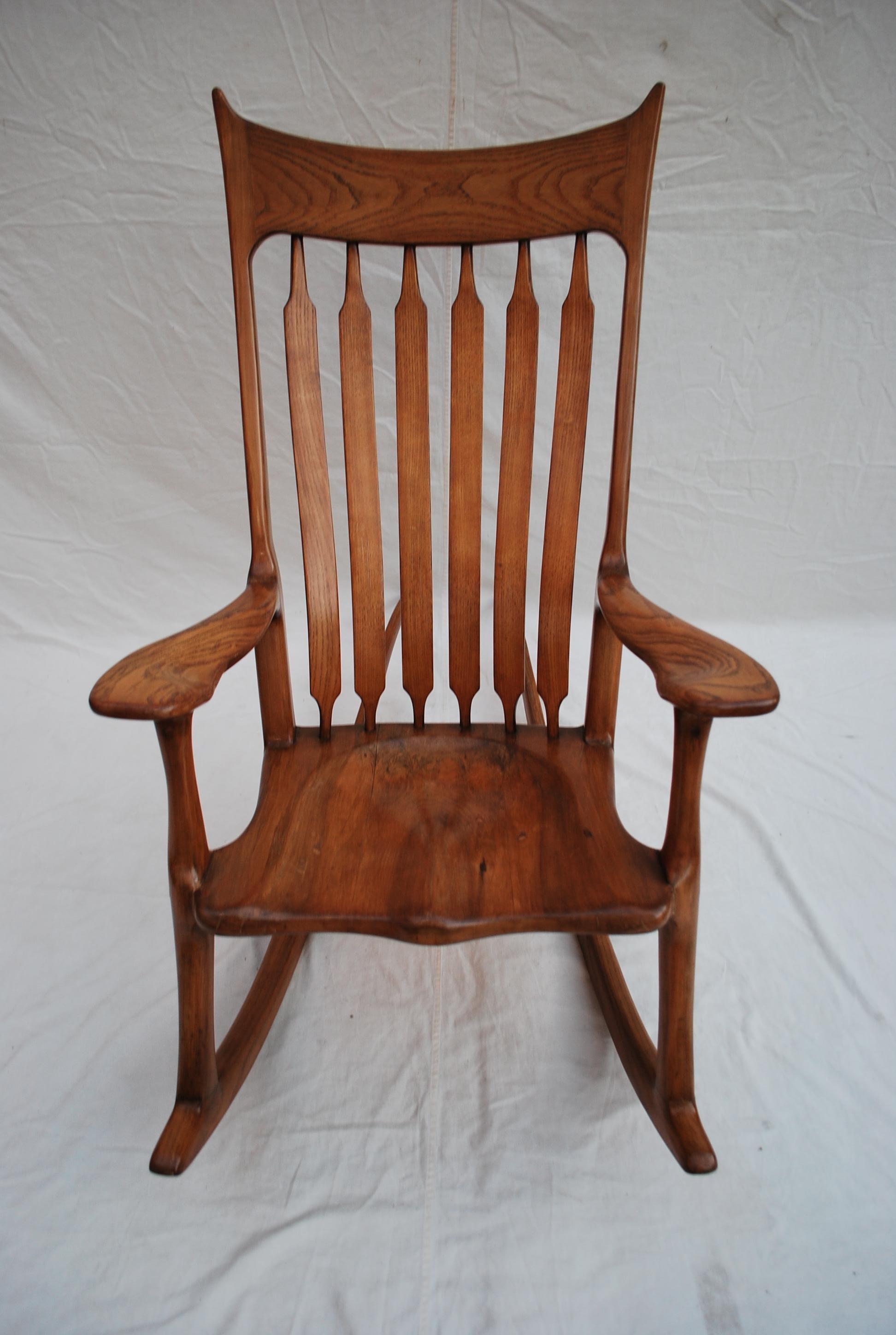Sexy et Elegance  toutes les mains  Chaise à bascule dans le style de sam Maloof en vente 6