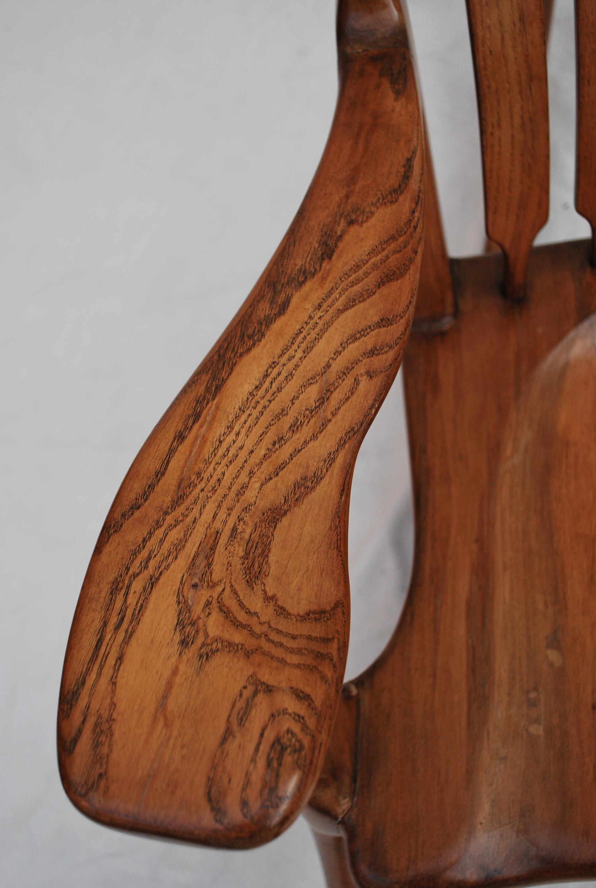Sexy et Elegance  toutes les mains  Chaise à bascule dans le style de sam Maloof en vente 7