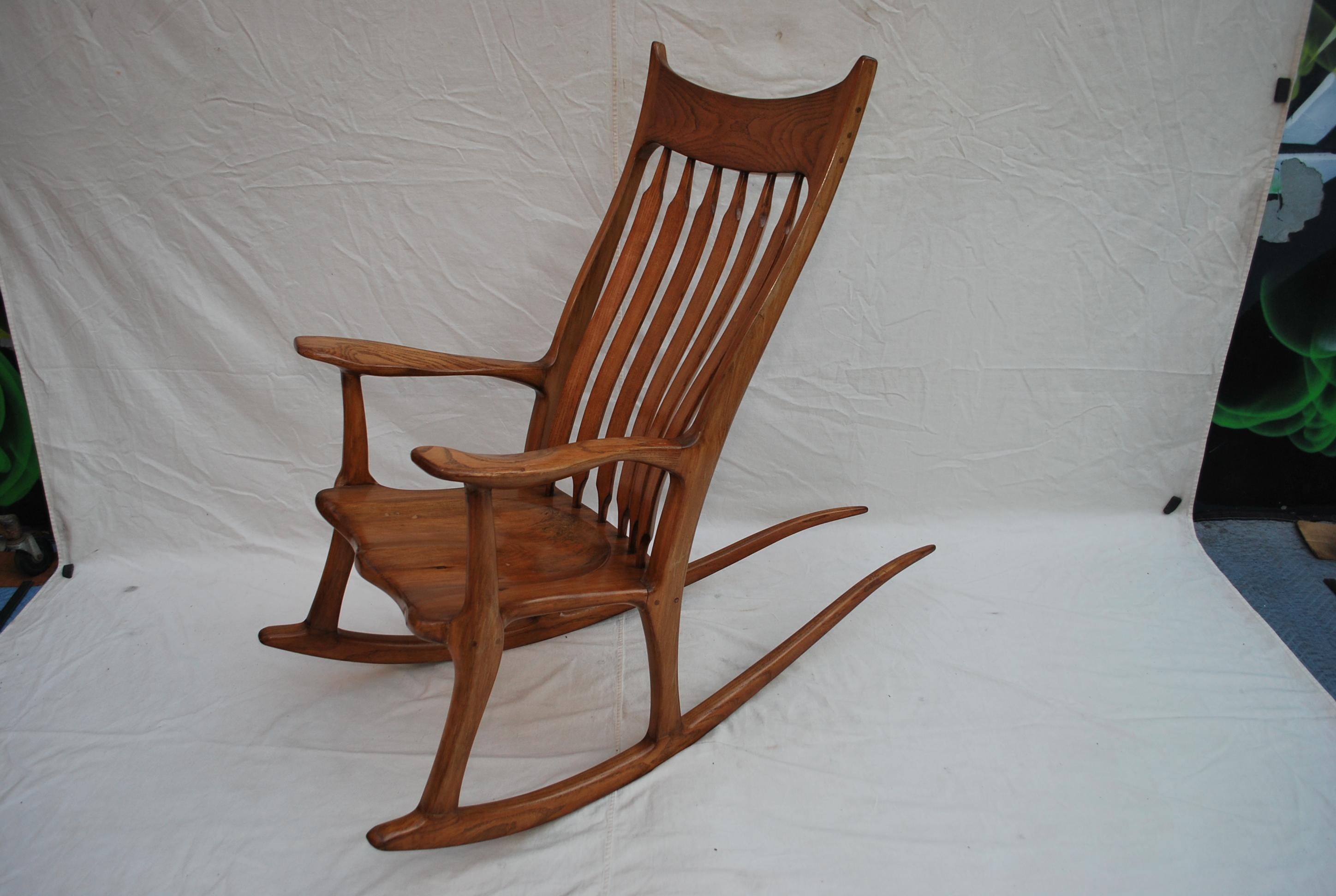 Sexy et Elegance  toutes les mains  Chaise à bascule dans le style de sam Maloof en vente 9