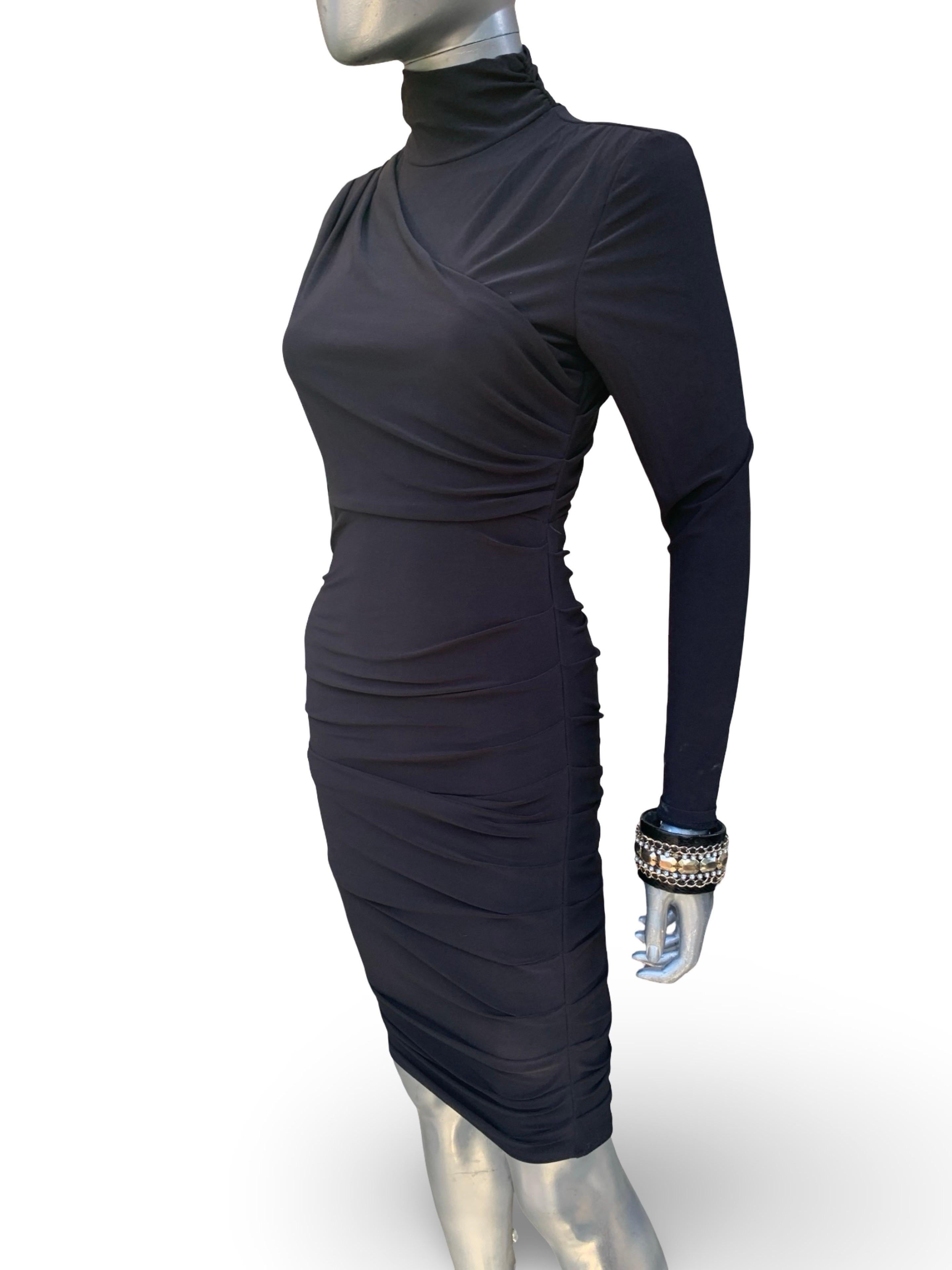 Sexy Body Fitted Knit Draped and Ruched Black Not-Basic Black Dress Größe 4-6 im Angebot 6