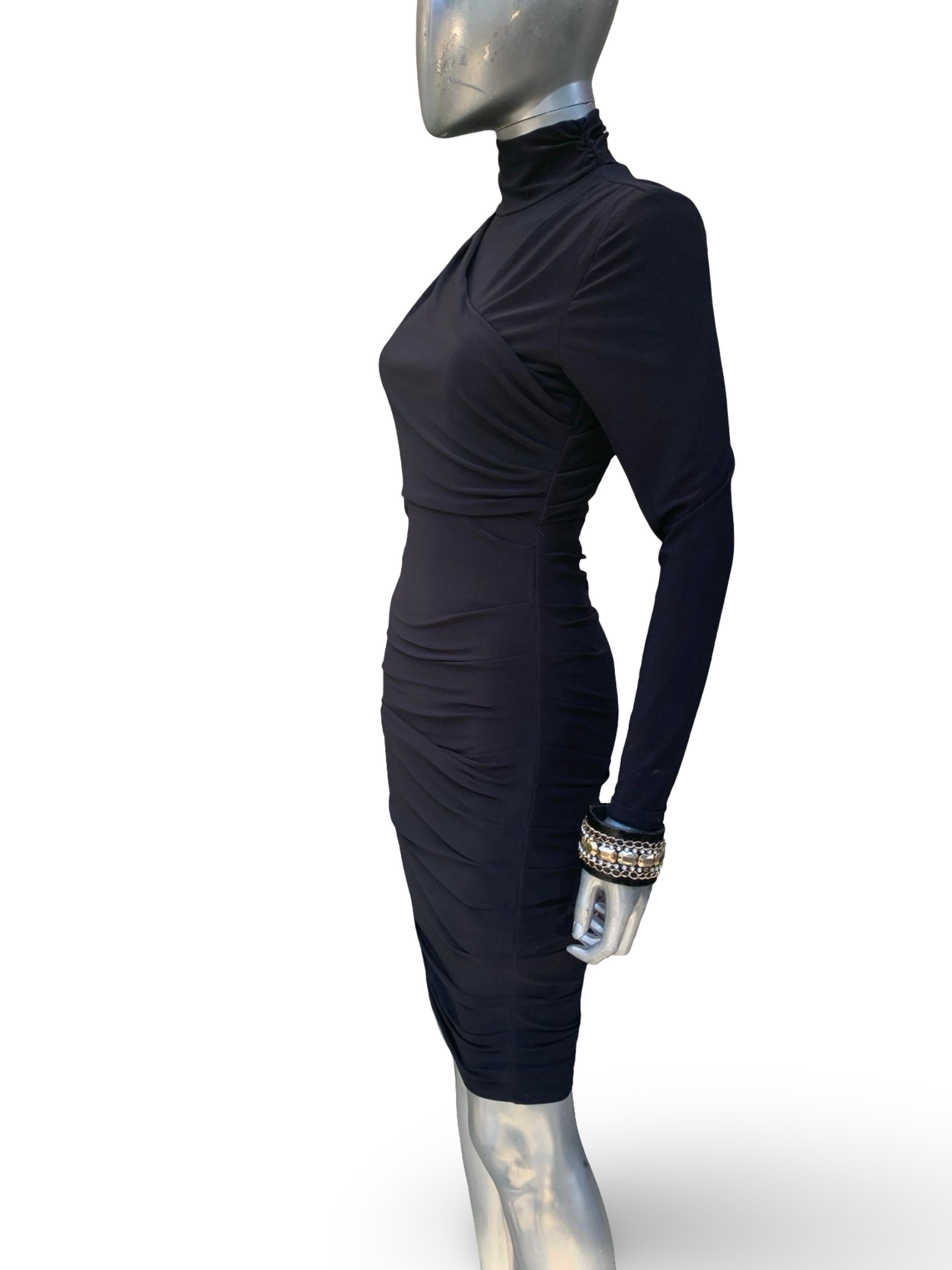 Sexy Body Fitted Knit Draped and Ruched Black Not-Basic Black Dress Größe 4-6 im Angebot 7