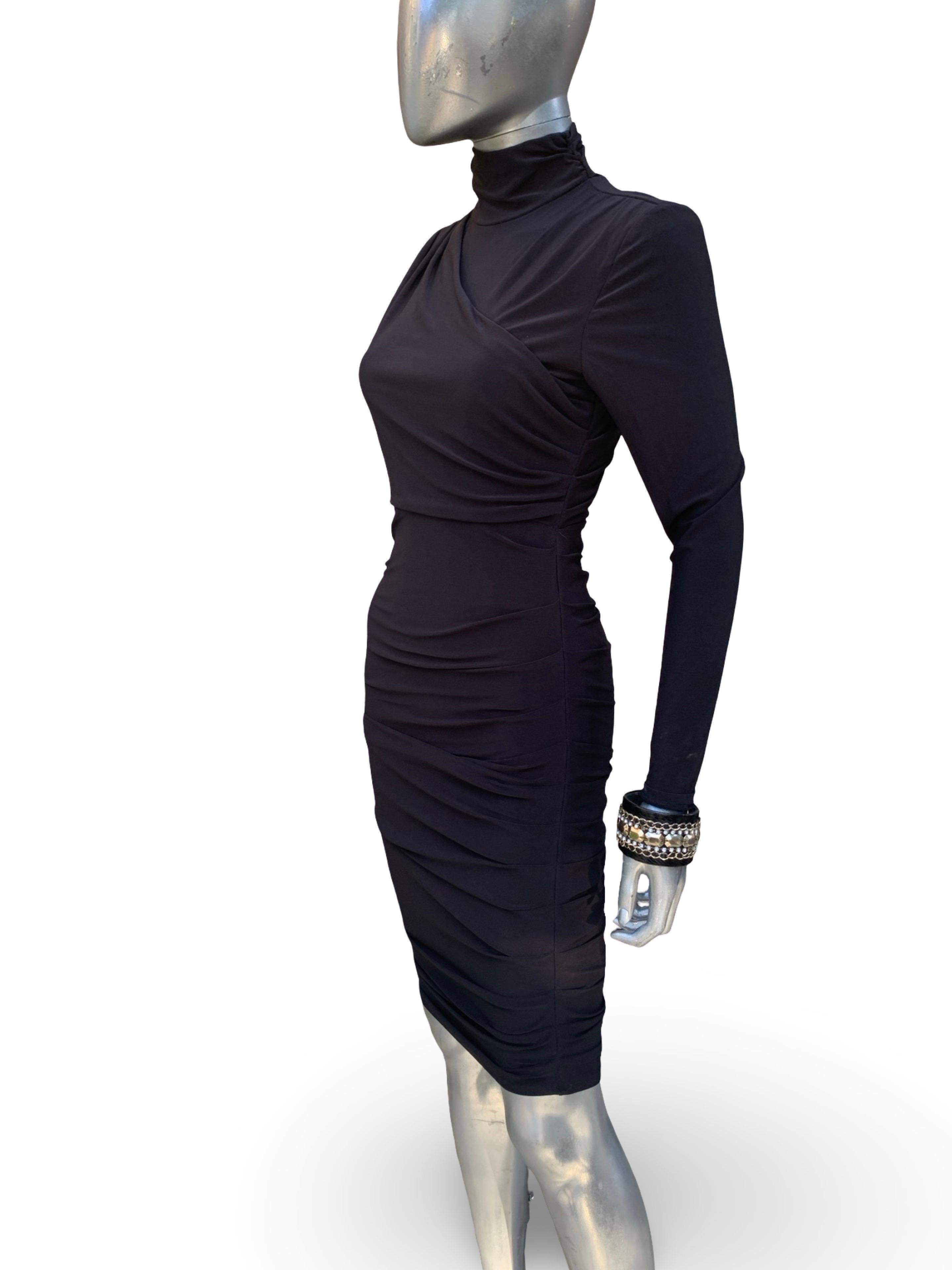 Sexy Body Fitted Knit Draped and Ruched Black Not-Basic Black Dress Größe 4-6 im Angebot 10