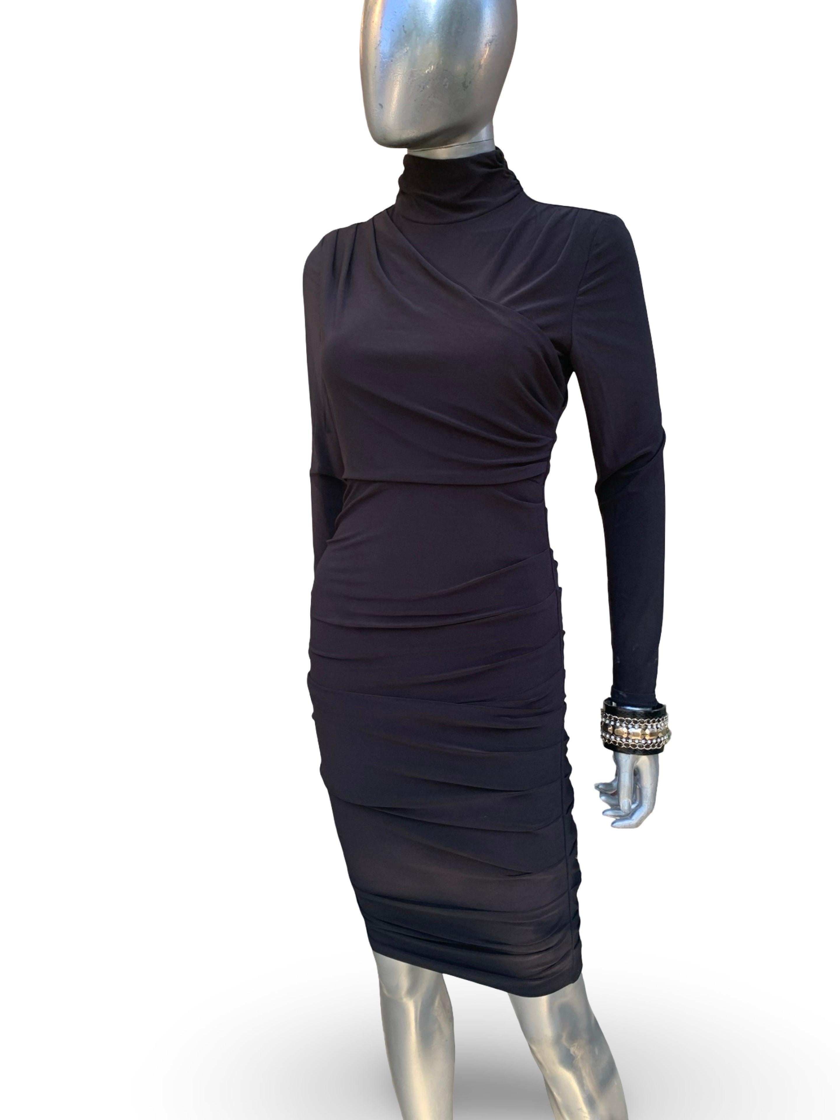 Sexy Body Fitted Knit Draped and Ruched Black Not-Basic Black Dress Größe 4-6 im Angebot 12