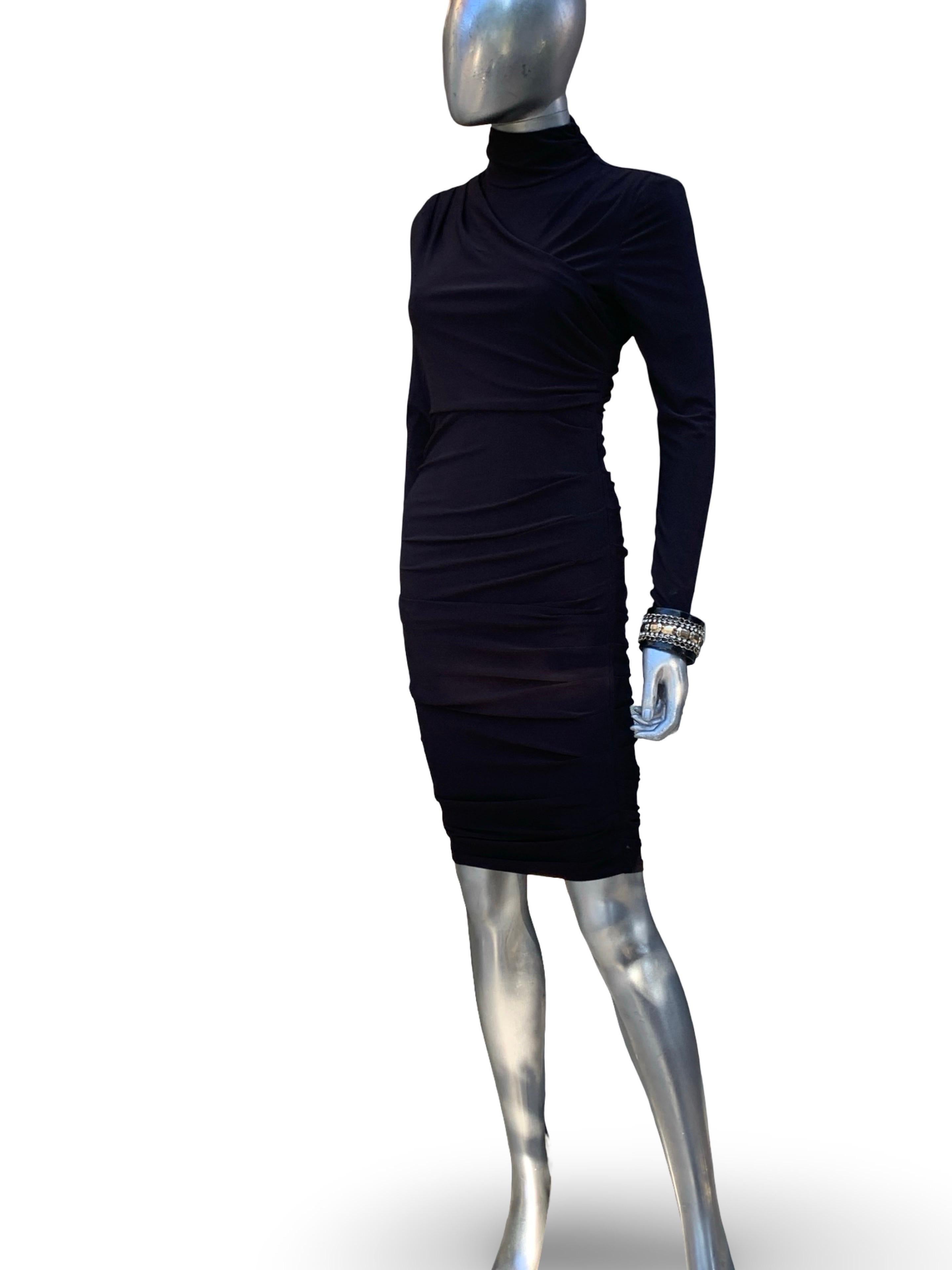 Sexy Body Fitted Knit Draped and Ruched Black Not-Basic Black Dress Größe 4-6 Damen im Angebot