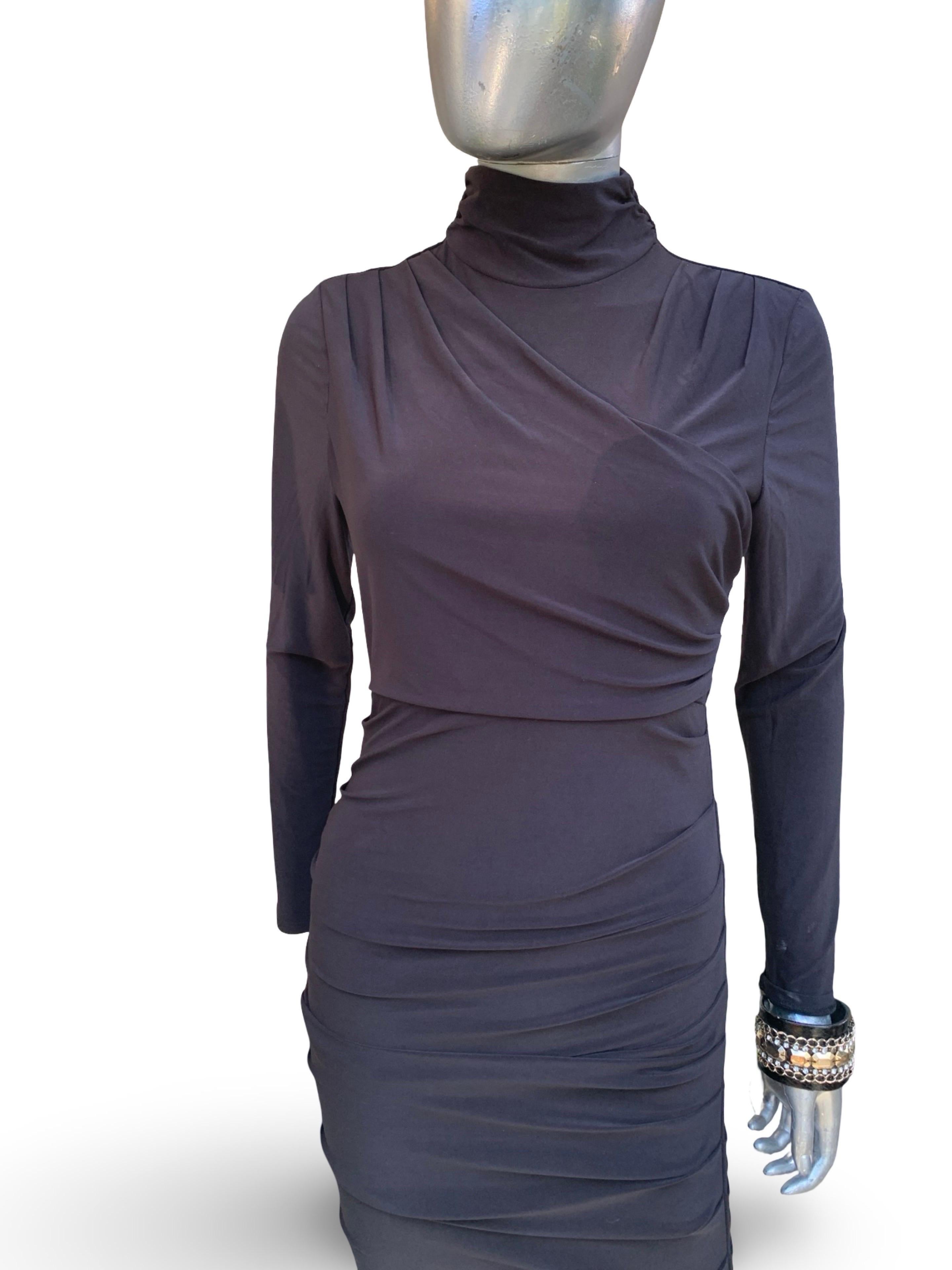 Sexy Body Fitted Knit Draped and Ruched Black Not-Basic Black Dress Größe 4-6 im Angebot 1