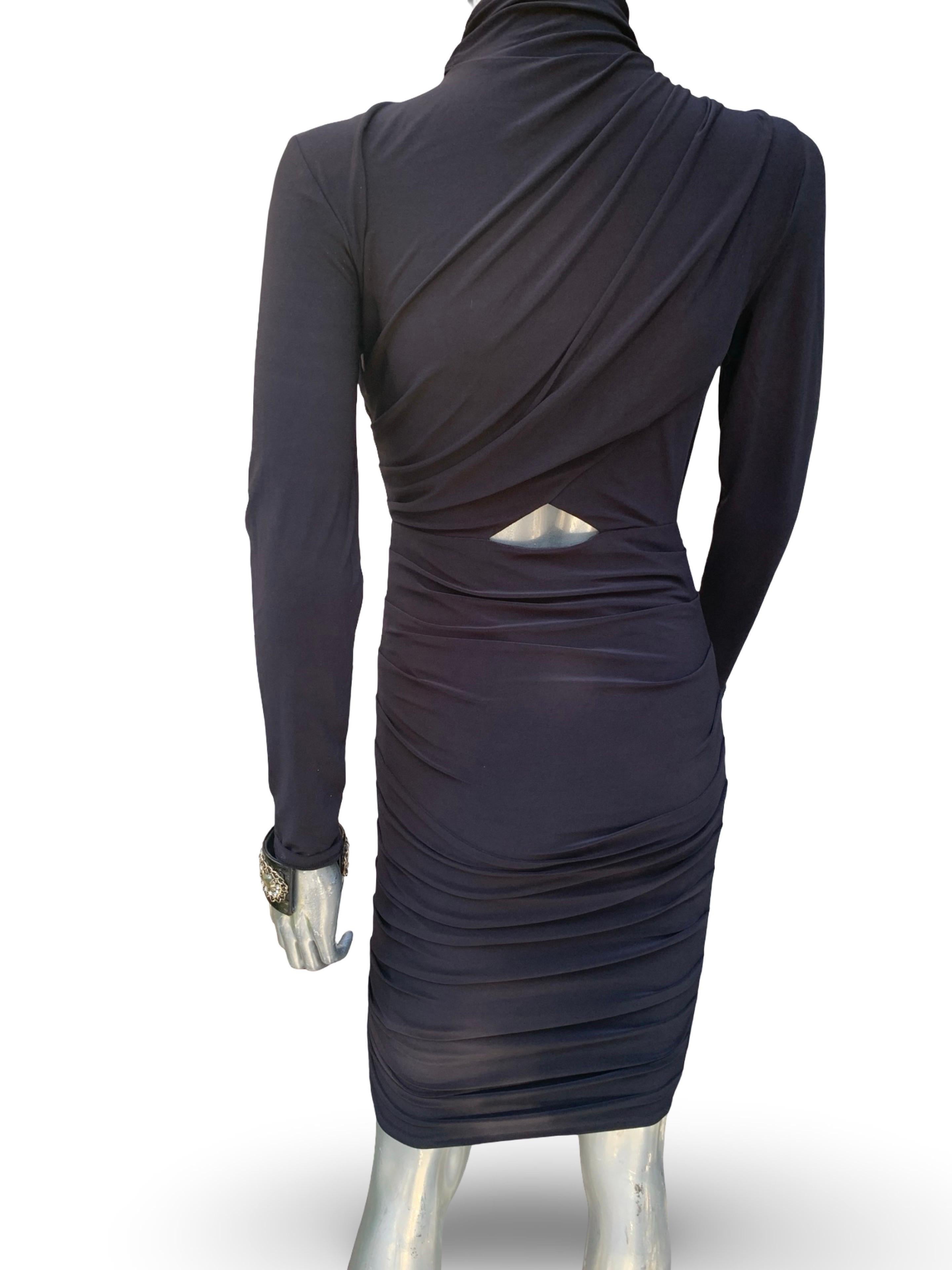 Sexy Body Fitted Knit Draped and Ruched Black Not-Basic Black Dress Größe 4-6 im Angebot 4