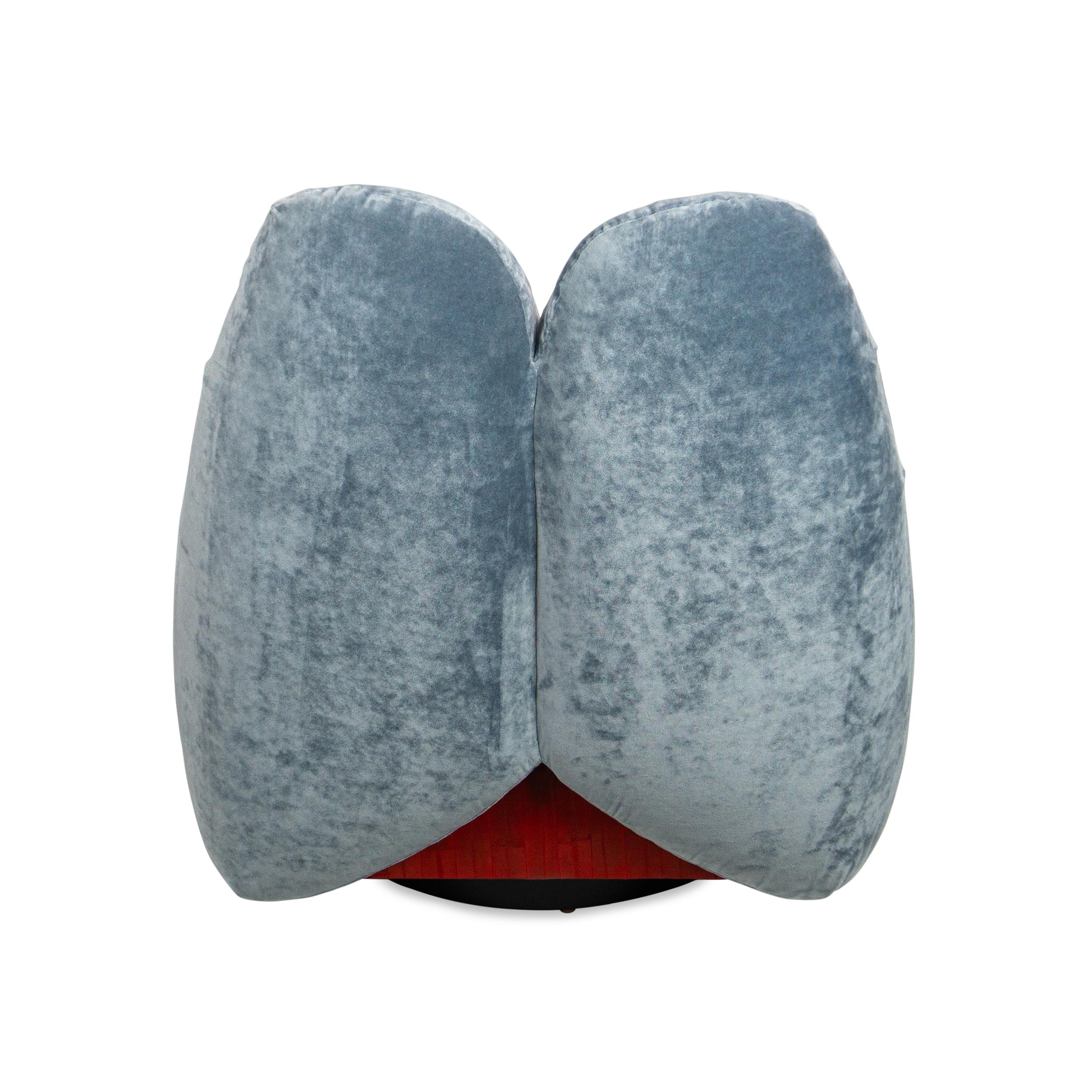 Sedia girevole sexy curvy Chunky in velluto schiacciato azzurro e pelle rossa in vendita 5