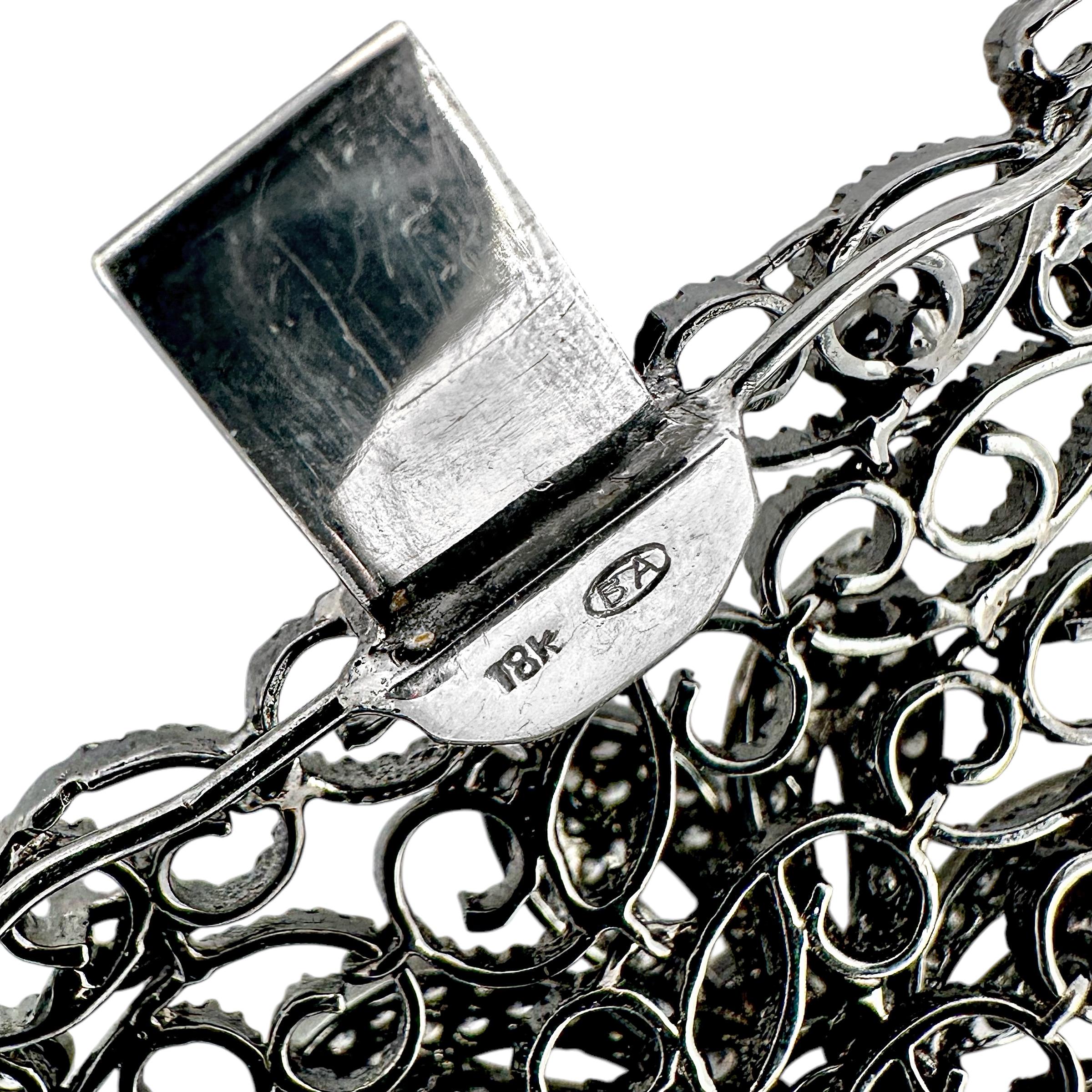 Bracelet sexy en or blanc et 24,84ct de diamants de 2,25 pouces de large par Jacob & Co. Pour femmes en vente