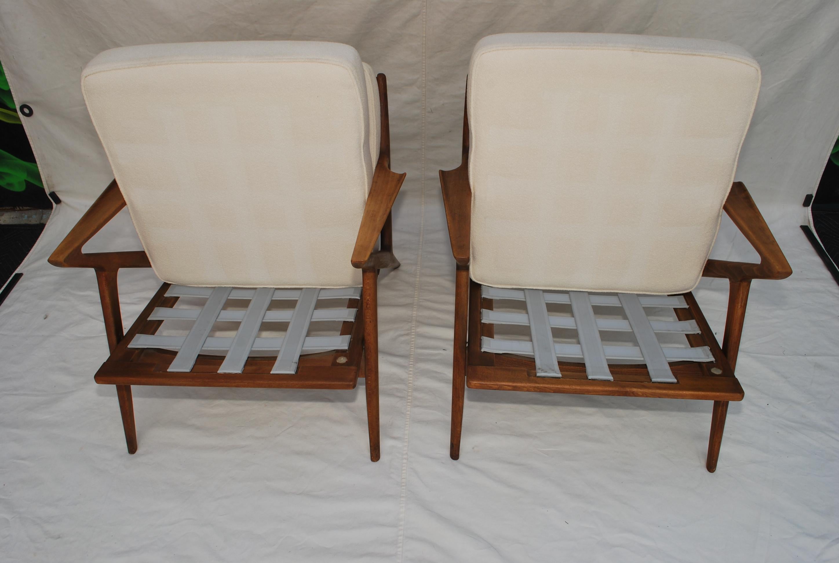 Mid-20th Century Sexy Pair of 1960's Chairs Design by Poul Jesnsen the Z Chairs Design