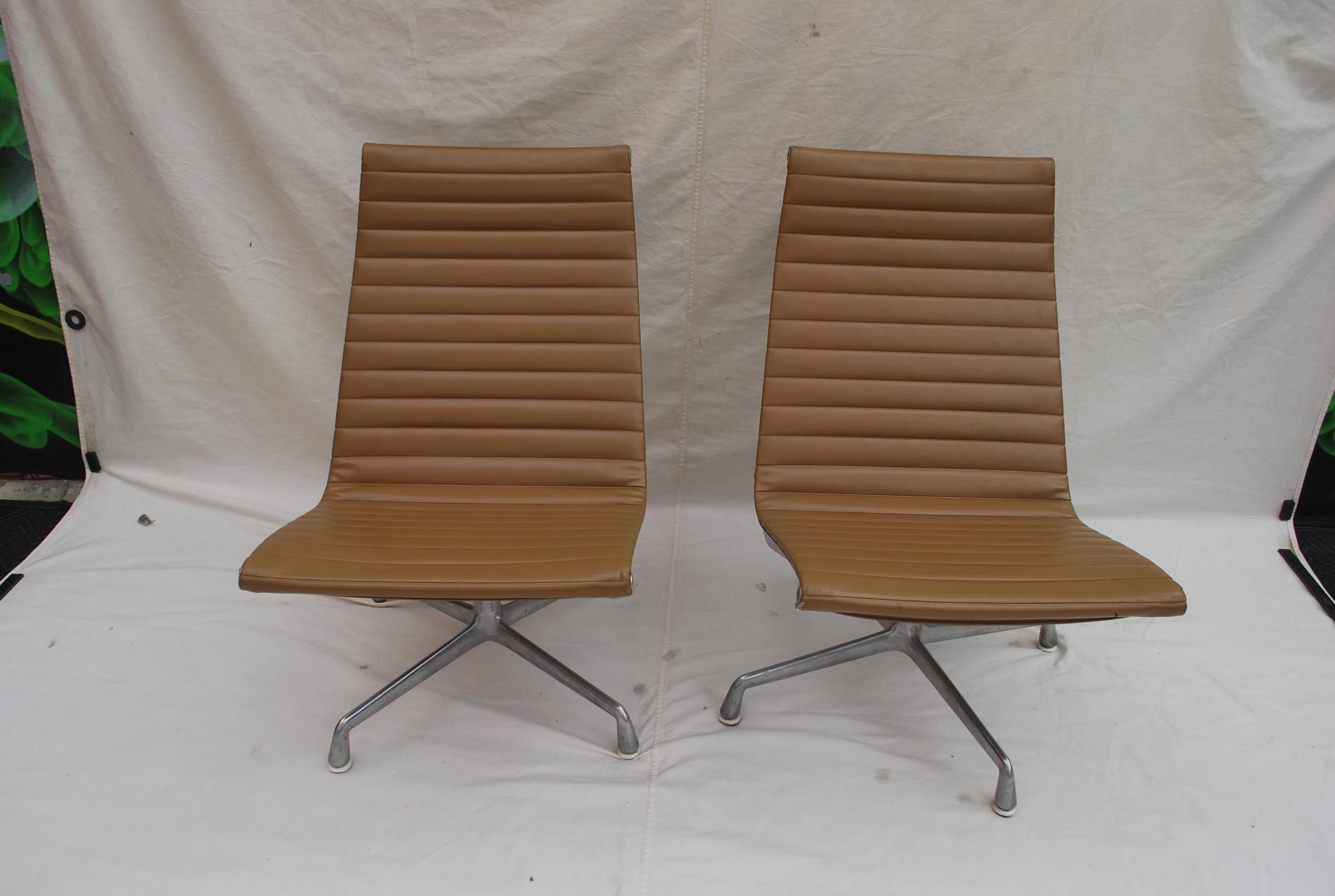 Sexy Pair of Herman Miller Chairs Design by Charles Eames 4