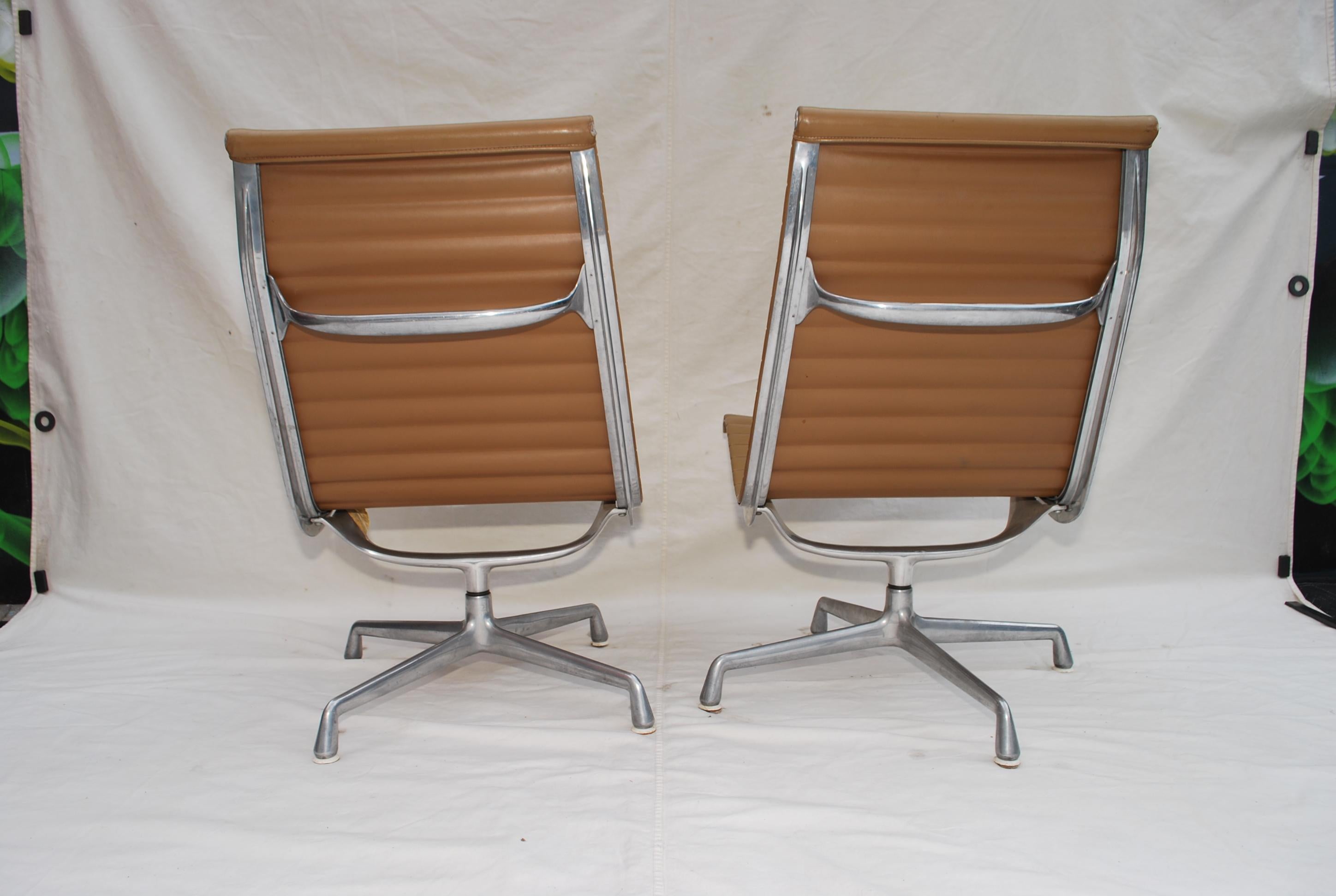 American Sexy Pair of Herman Miller Chairs Design by Charles Eames