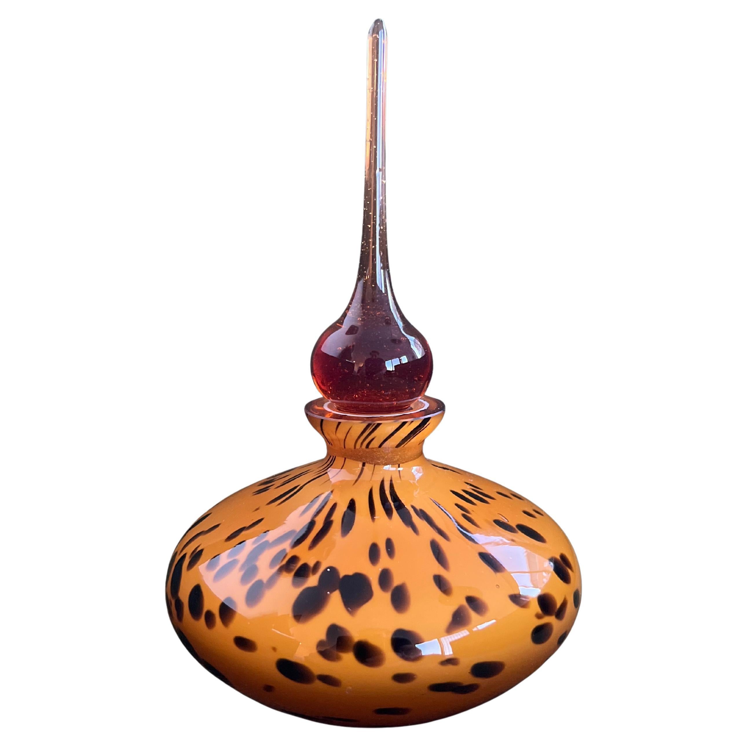 Sexy frasco de perfume vintage de cristal artístico de Murano tono ámbar leopardo/tortuga años 60