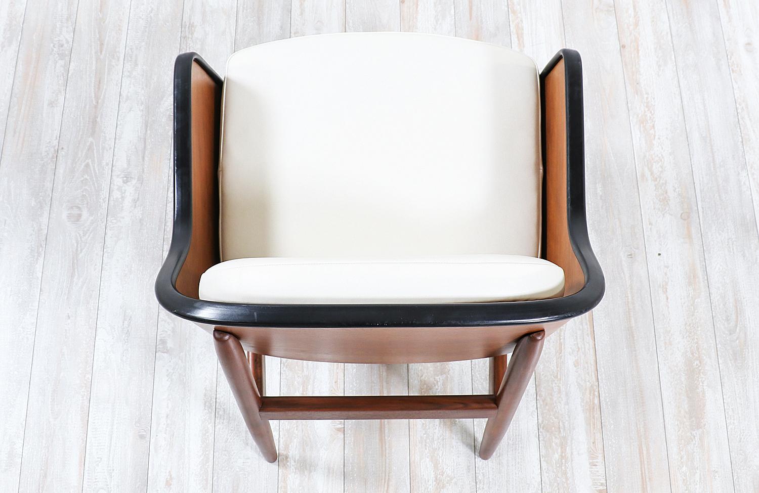 Mid-20th Century Seymour J. Wiener Bentwood Lounge Chair for Kodawood
