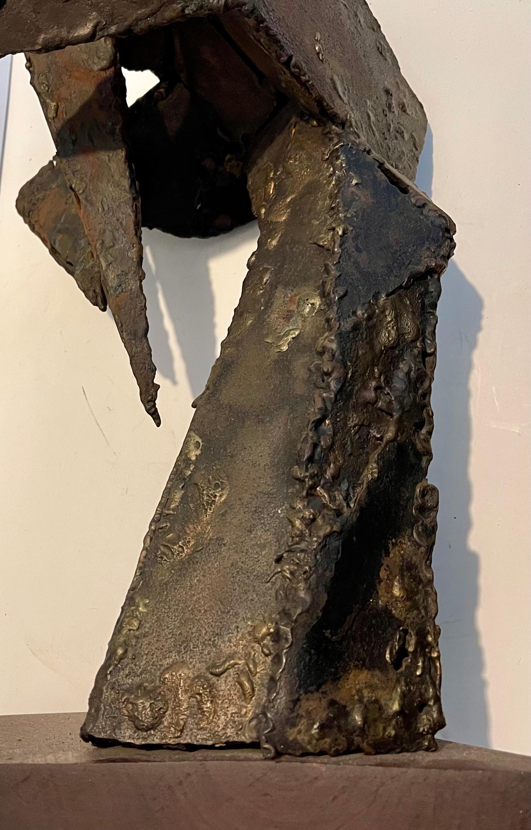 Escultura Expresionista Abstracta Biomórfica de Metal Soldado en venta 8