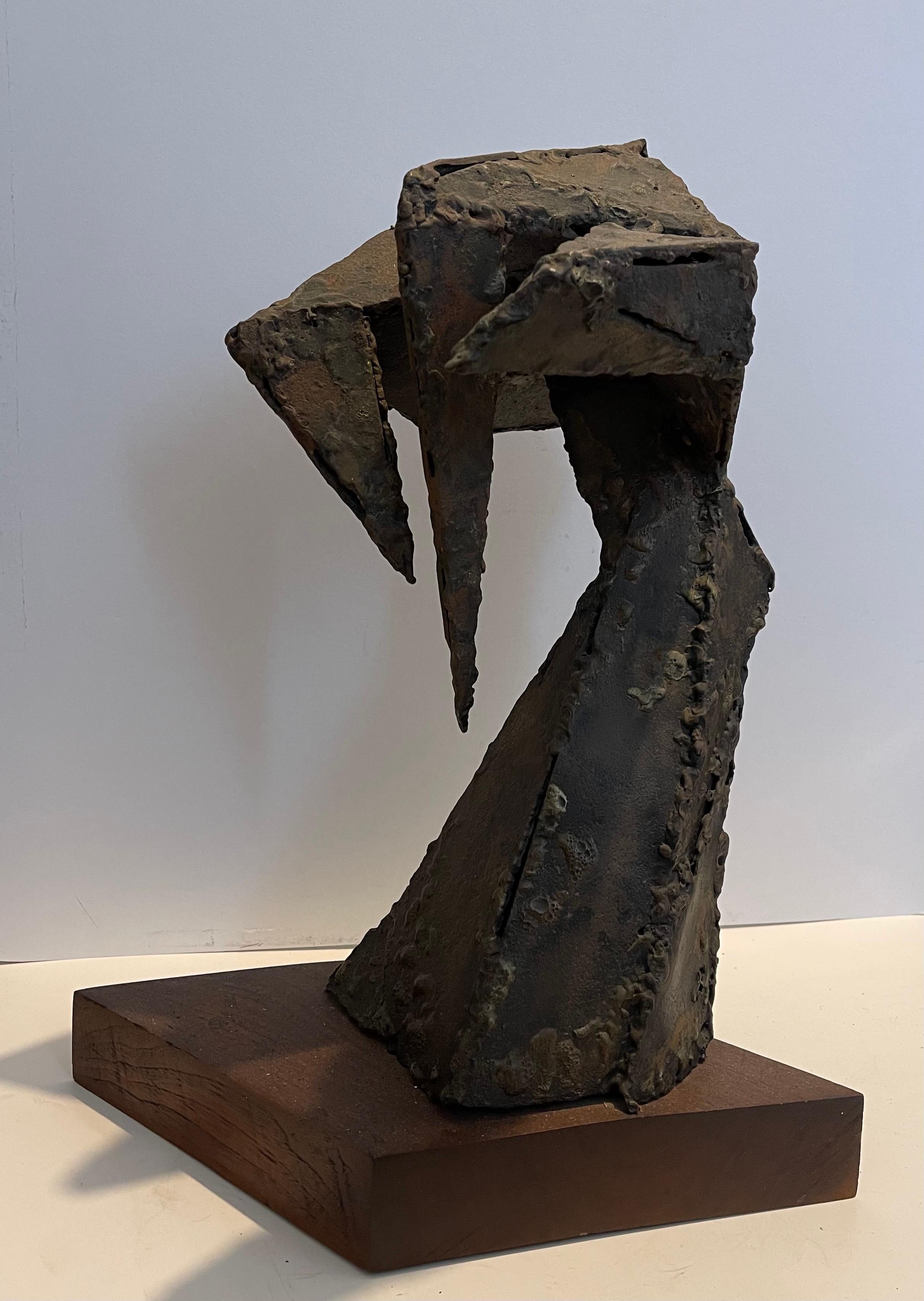 Abstrakt-expressionistische biomorphe geschweißte Metallskulptur, Abstrakt-expressionistische  (Braun), Abstract Sculpture, von Seymour Lipton