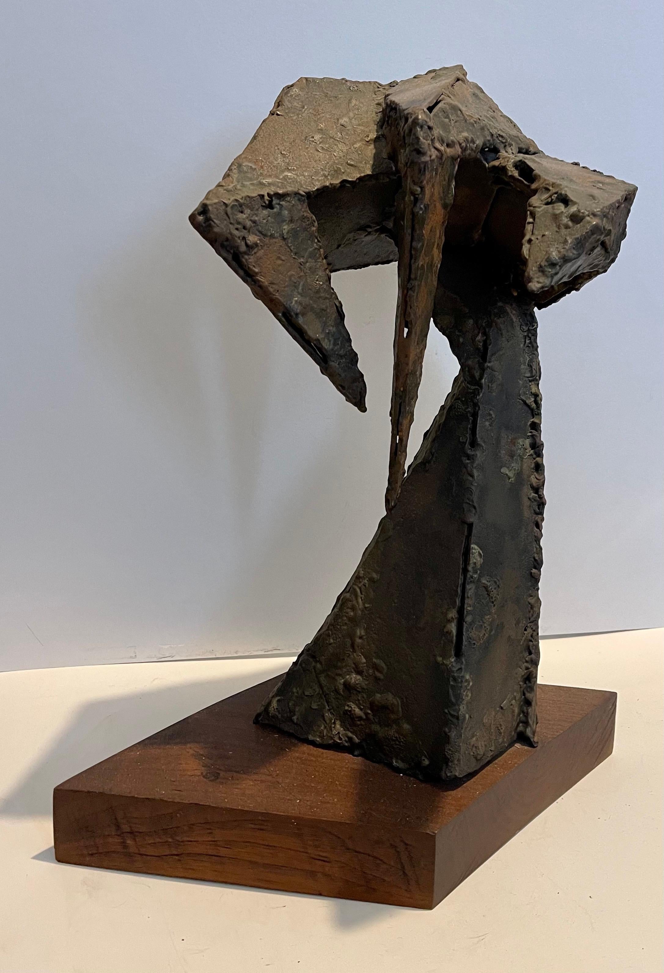 Escultura Expresionista Abstracta Biomórfica de Metal Soldado en venta 3