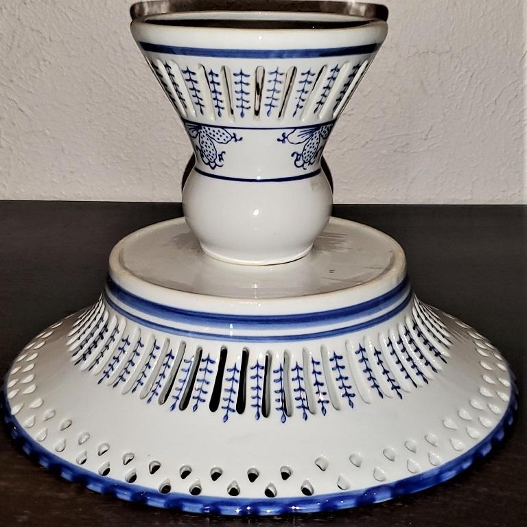 Seymour Mann Blue China Porcelain Centerpiece In Excellent Condition In Dallas, TX